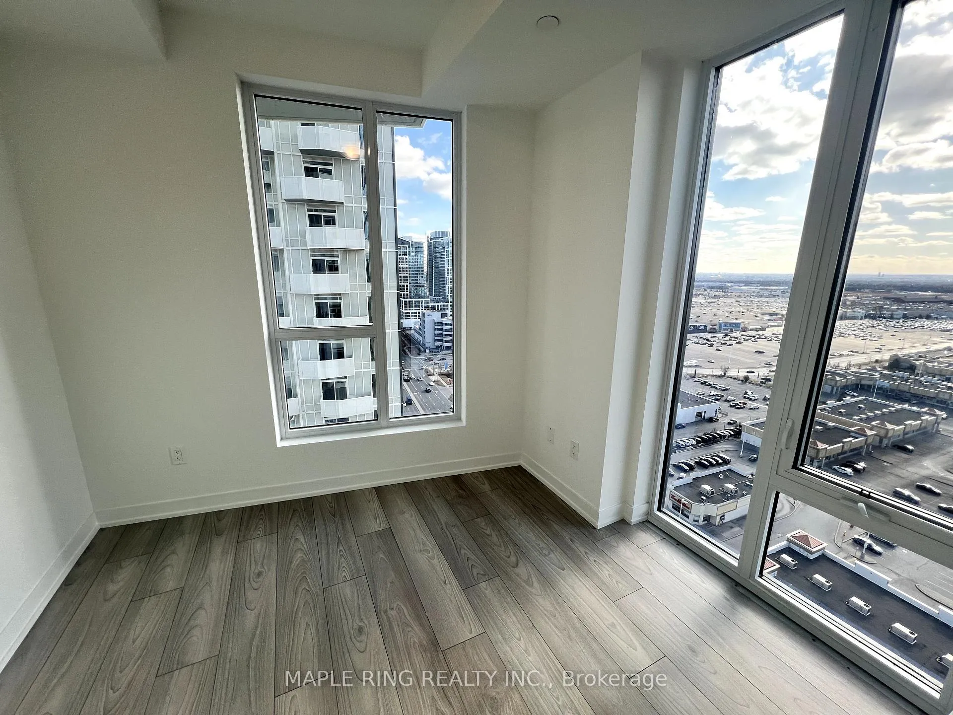 Photo 5 of Unit 1923, 498 Caldari Road, Vaughan, Concord — HOMEH