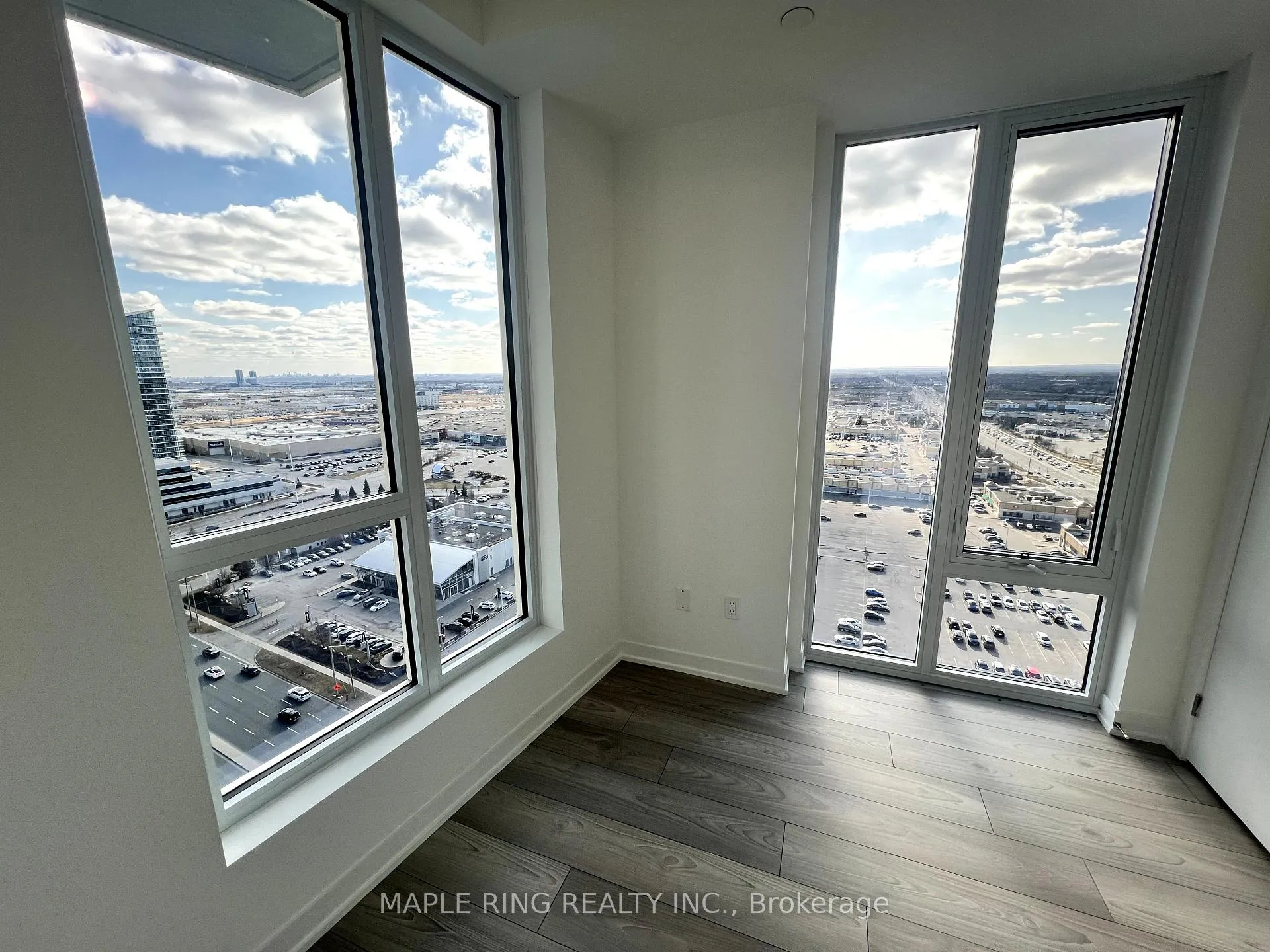 Photo 6 of Unit 1923, 498 Caldari Road, Vaughan, Concord — HOMEH