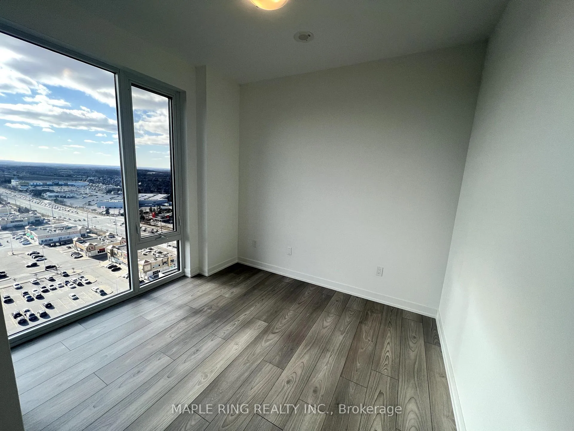 Photo 7 of Unit 1923, 498 Caldari Road, Vaughan, Concord — HOMEH
