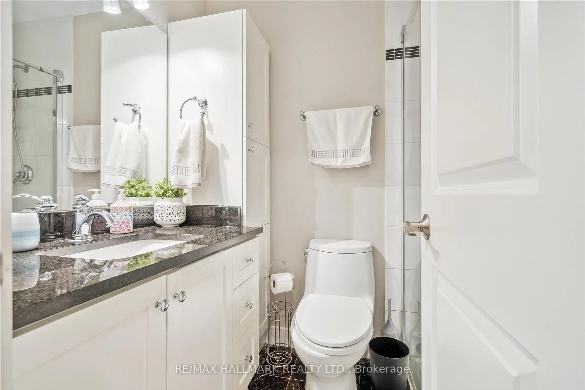 Photo 20 of Unit 5, 51 Laguna Parkway, Ramara, Brechin — HOMEH