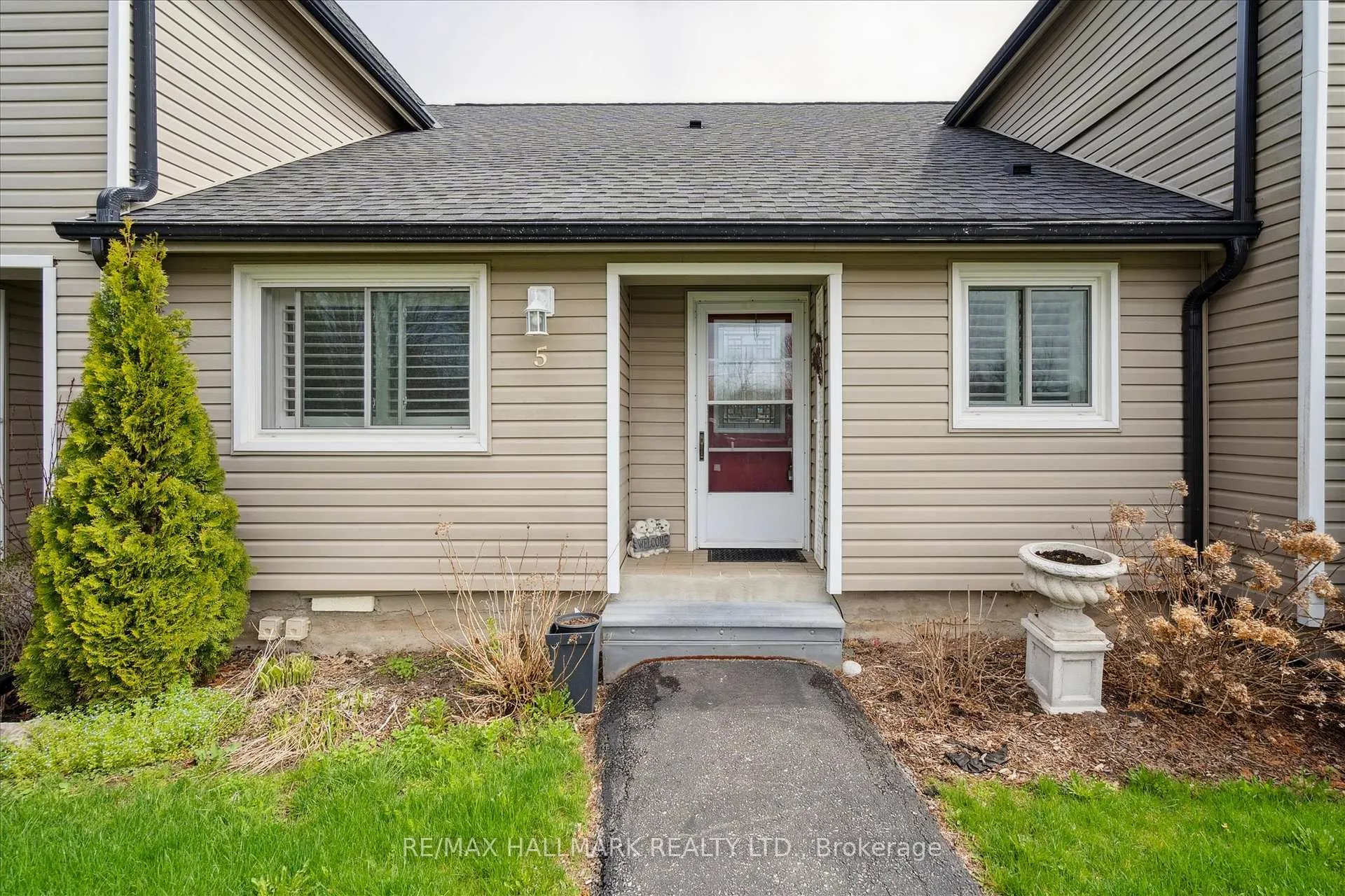 Photo 44 of Unit 5, 51 Laguna Parkway, Ramara, Brechin — HOMEH