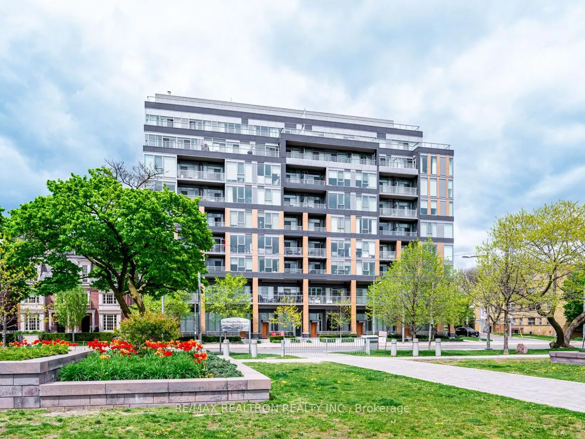 Front of Unit 616, 6 Parkwood Avenue