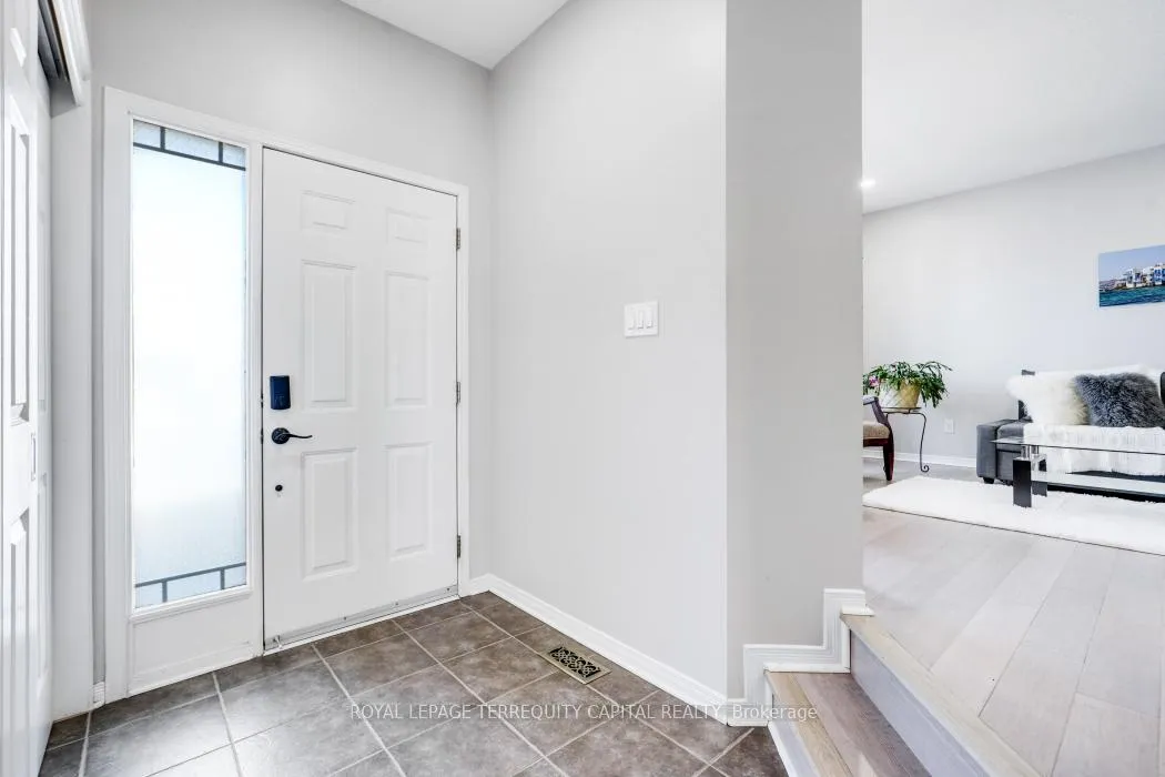 Photo 3 of 1011 Goward Drive, Ottawa, Kanata - Morgan's Grant/South March — HOMEH