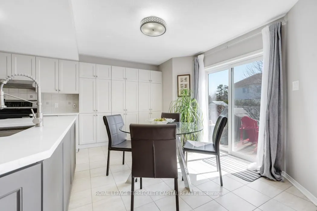 Photo 11 of 1011 Goward Drive, Ottawa, Kanata - Morgan's Grant/South March — HOMEH