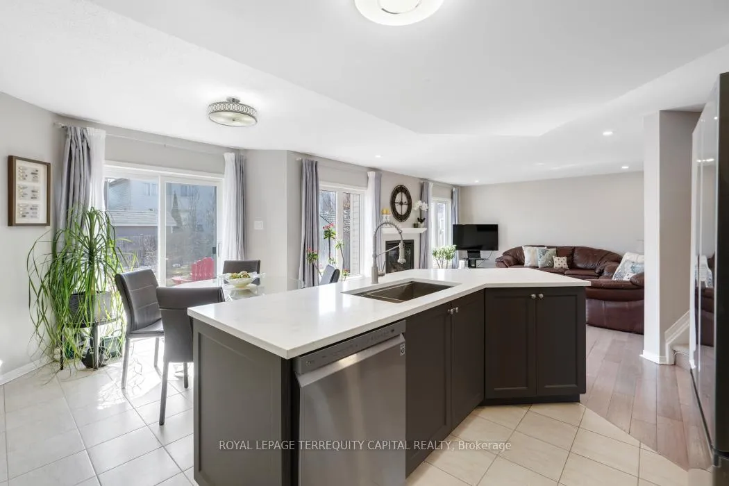 Photo 15 of 1011 Goward Drive, Ottawa, Kanata - Morgan's Grant/South March — HOMEH