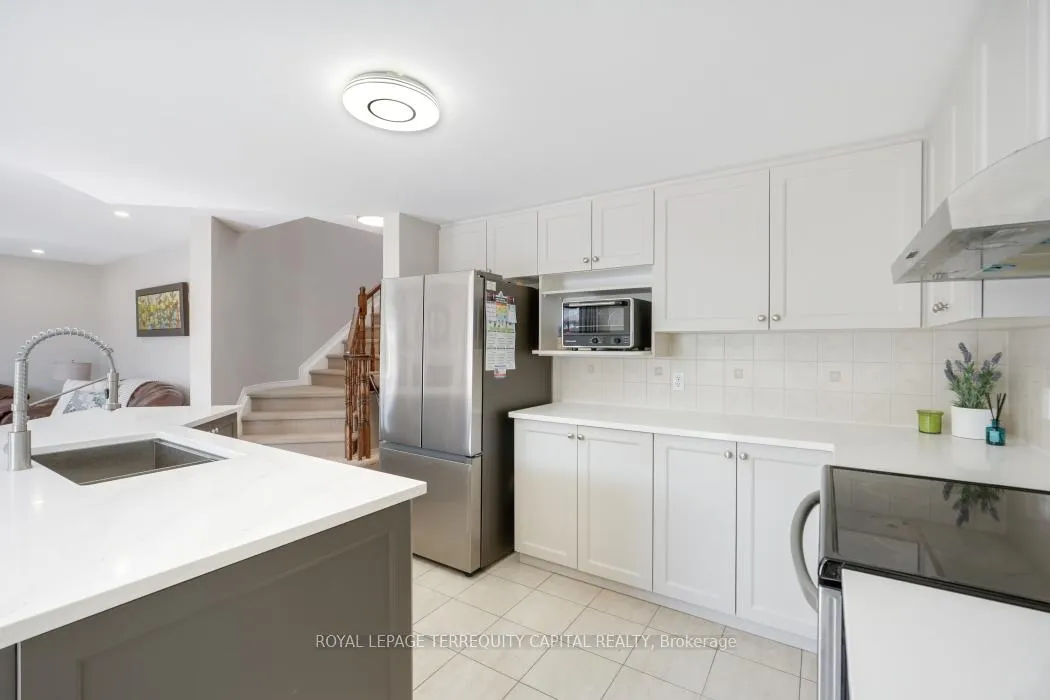 Photo 16 of 1011 Goward Drive, Ottawa, Kanata - Morgan's Grant/South March — HOMEH