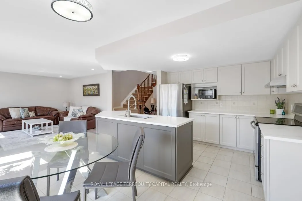 Photo 17 of 1011 Goward Drive, Ottawa, Kanata - Morgan's Grant/South March — HOMEH