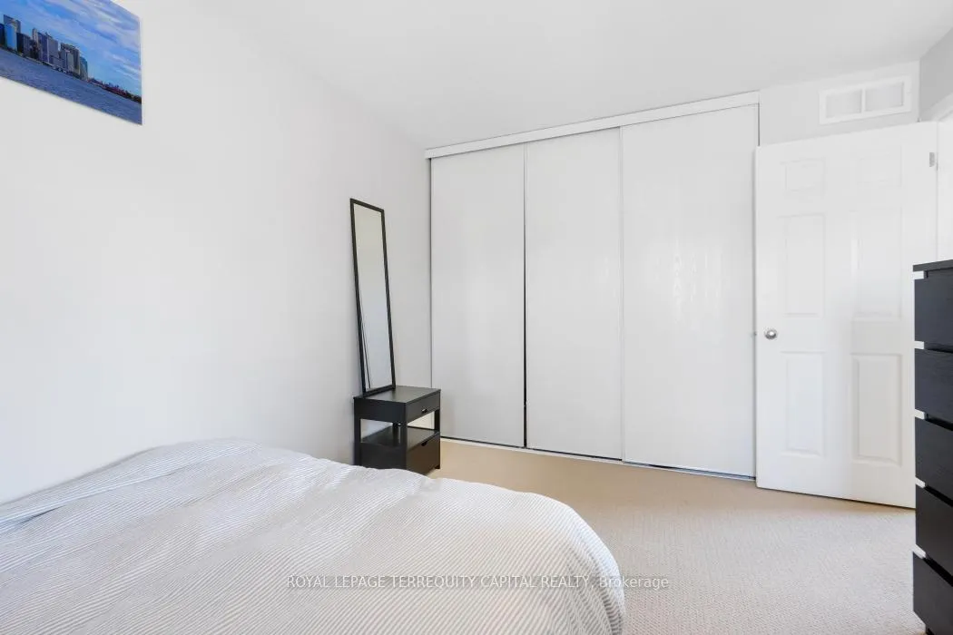 Photo 23 of 1011 Goward Drive, Ottawa, Kanata - Morgan's Grant/South March — HOMEH