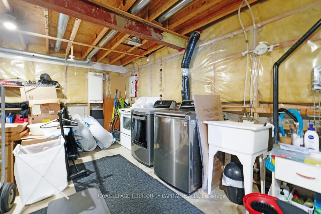 Photo 32 of 1011 Goward Drive, Ottawa, Kanata - Morgan's Grant/South March — HOMEH