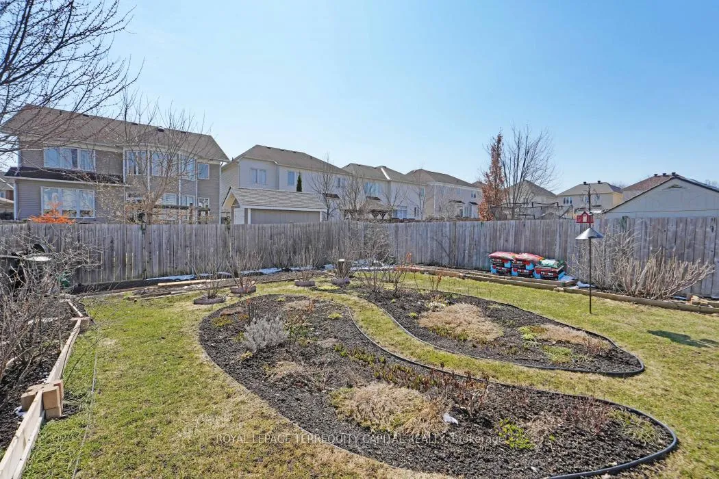 Photo 35 of 1011 Goward Drive, Ottawa, Kanata - Morgan's Grant/South March — HOMEH