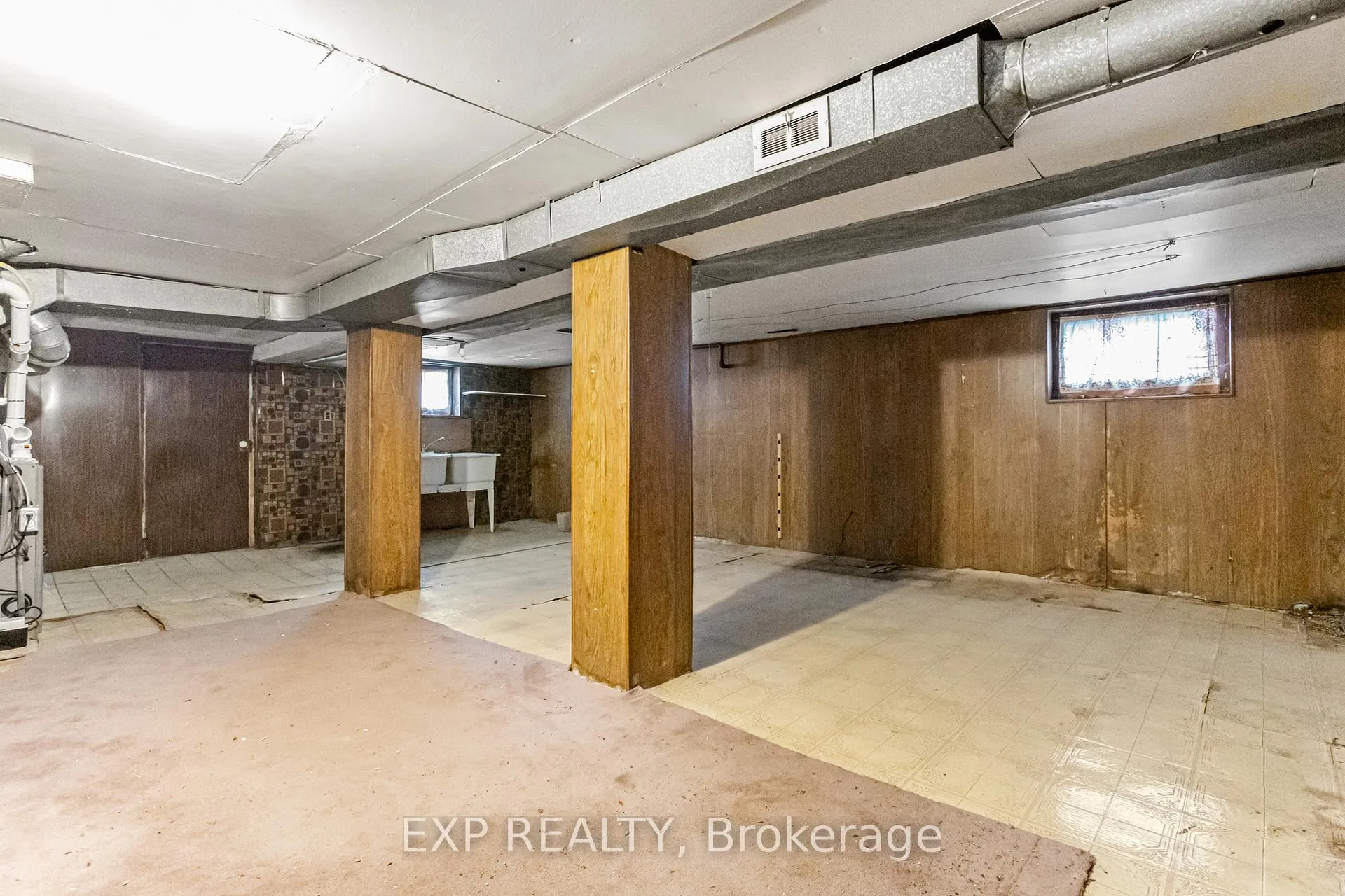 Photo 19 of 203 Balmoral Avenue S, Hamilton, Delta — HOMEH