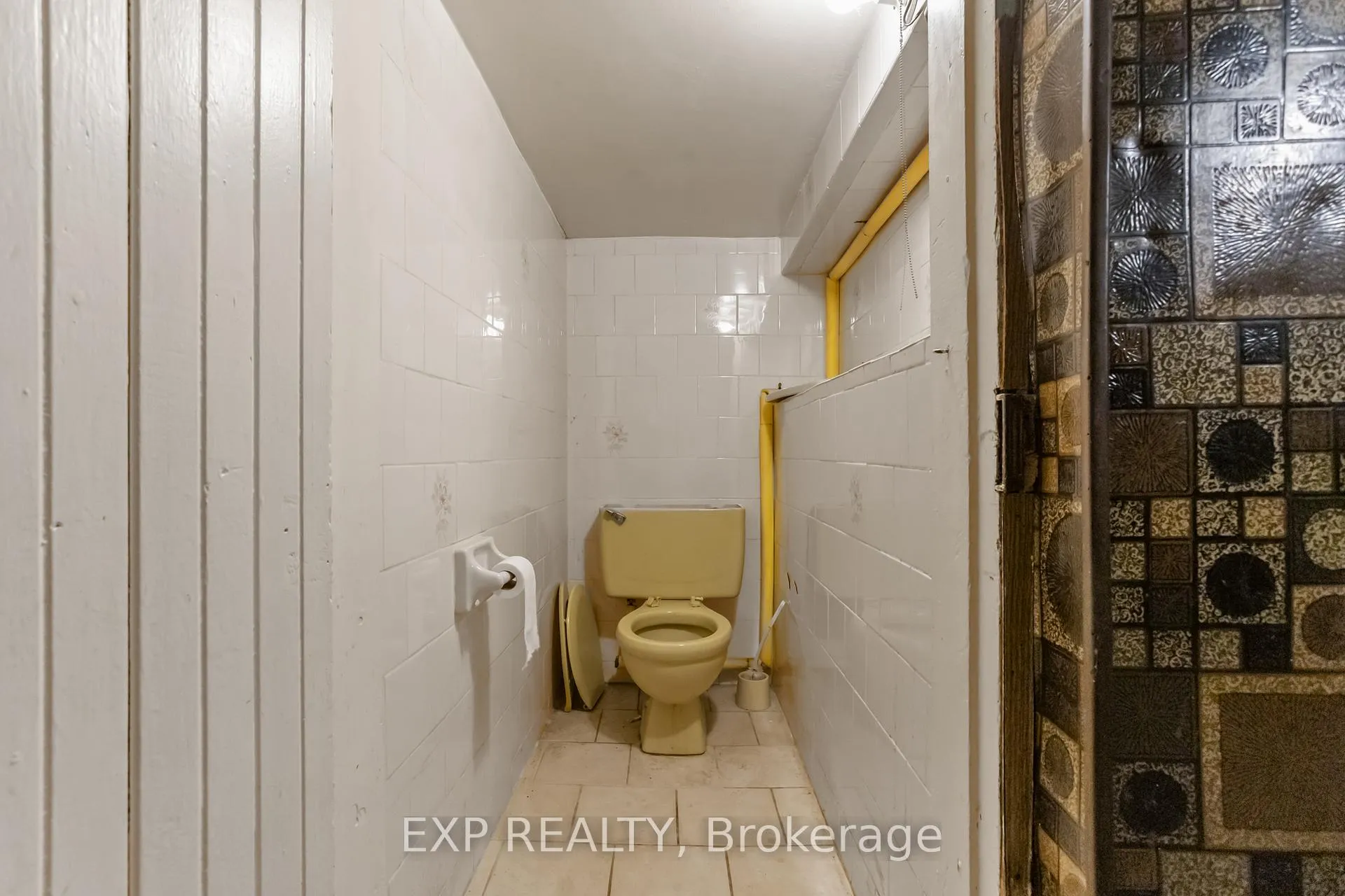 Photo 21 of 203 Balmoral Avenue S, Hamilton, Delta — HOMEH