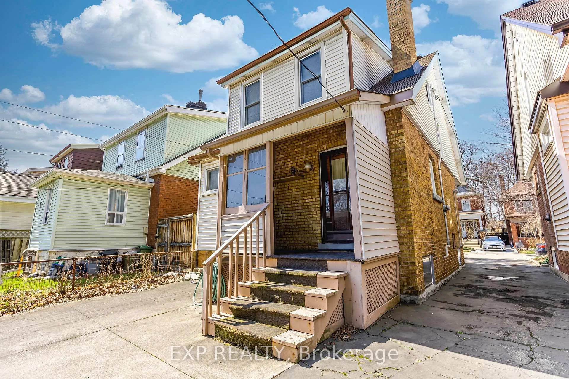 Photo 23 of 203 Balmoral Avenue S, Hamilton, Delta — HOMEH