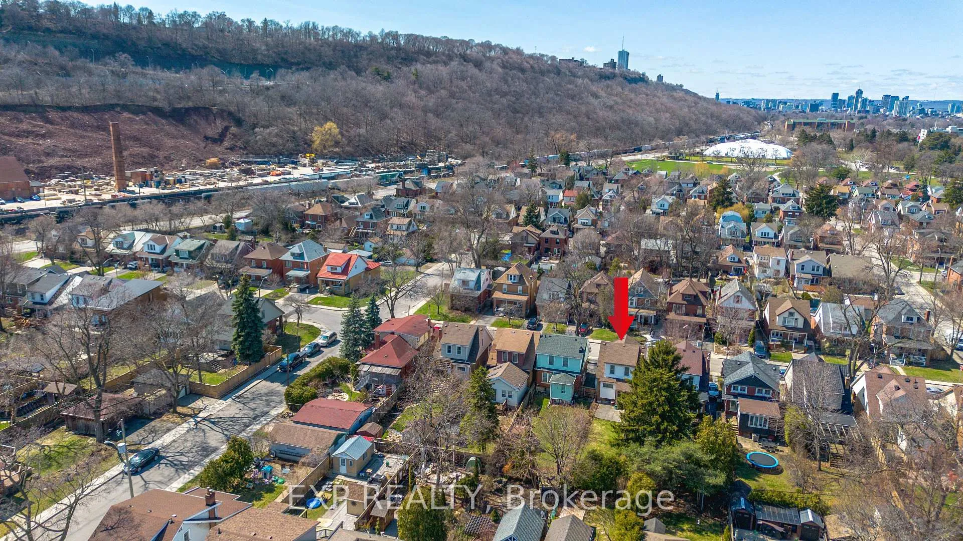 Photo 32 of 203 Balmoral Avenue S, Hamilton, Delta — HOMEH