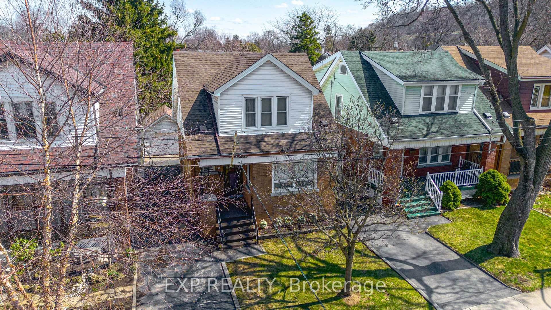 Photo 34 of 203 Balmoral Avenue S, Hamilton, Delta — HOMEH