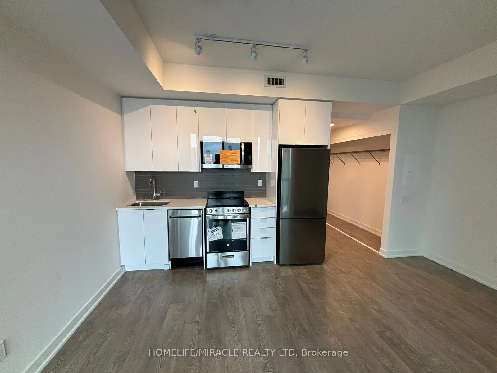 Photo 4 of Unit 1011, 225 Malta Avenue, Brampton, Fletcher's Creek South — HOMEH