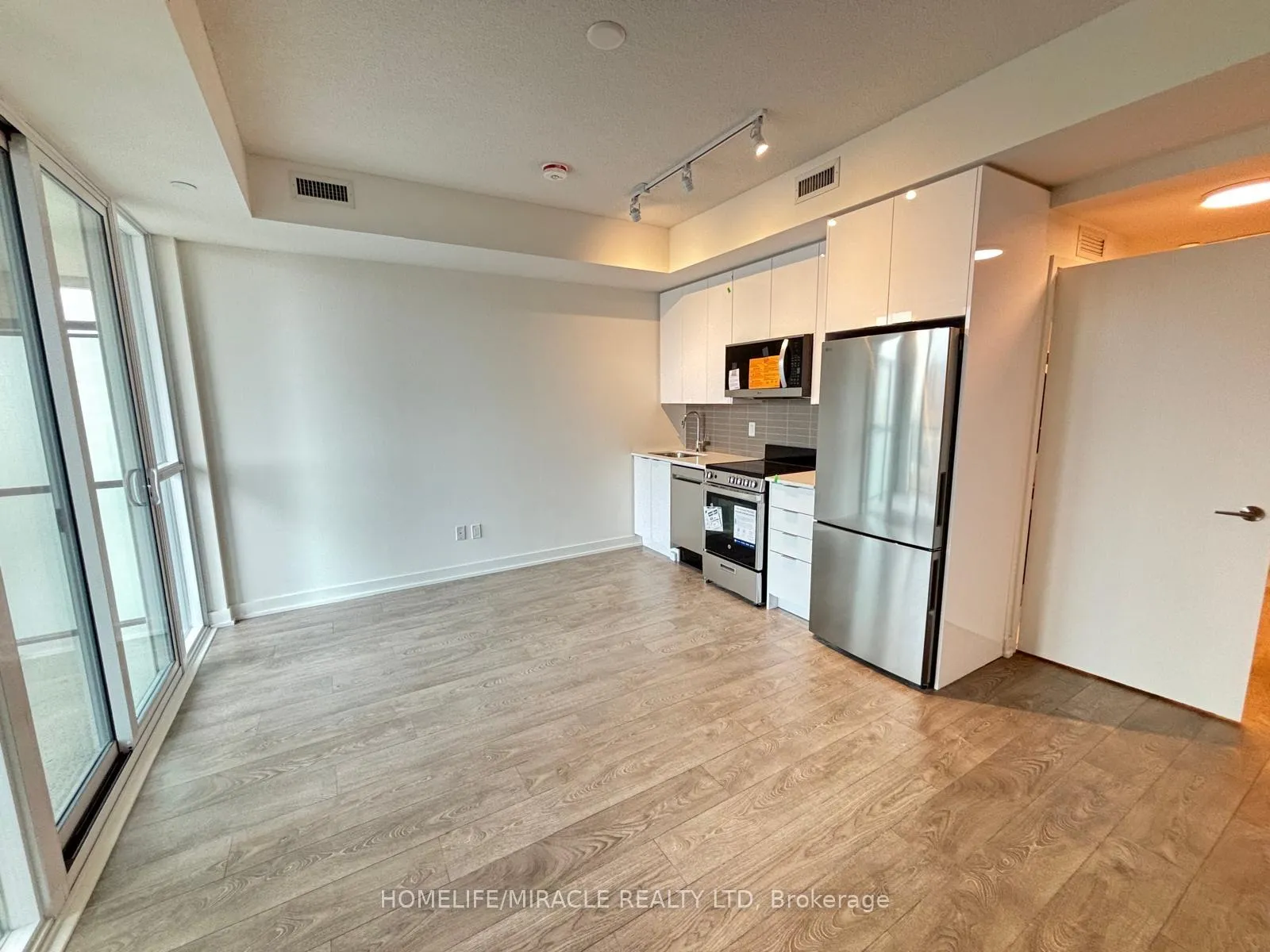 Photo 5 of Unit 1011, 225 Malta Avenue, Brampton, Fletcher's Creek South — HOMEH