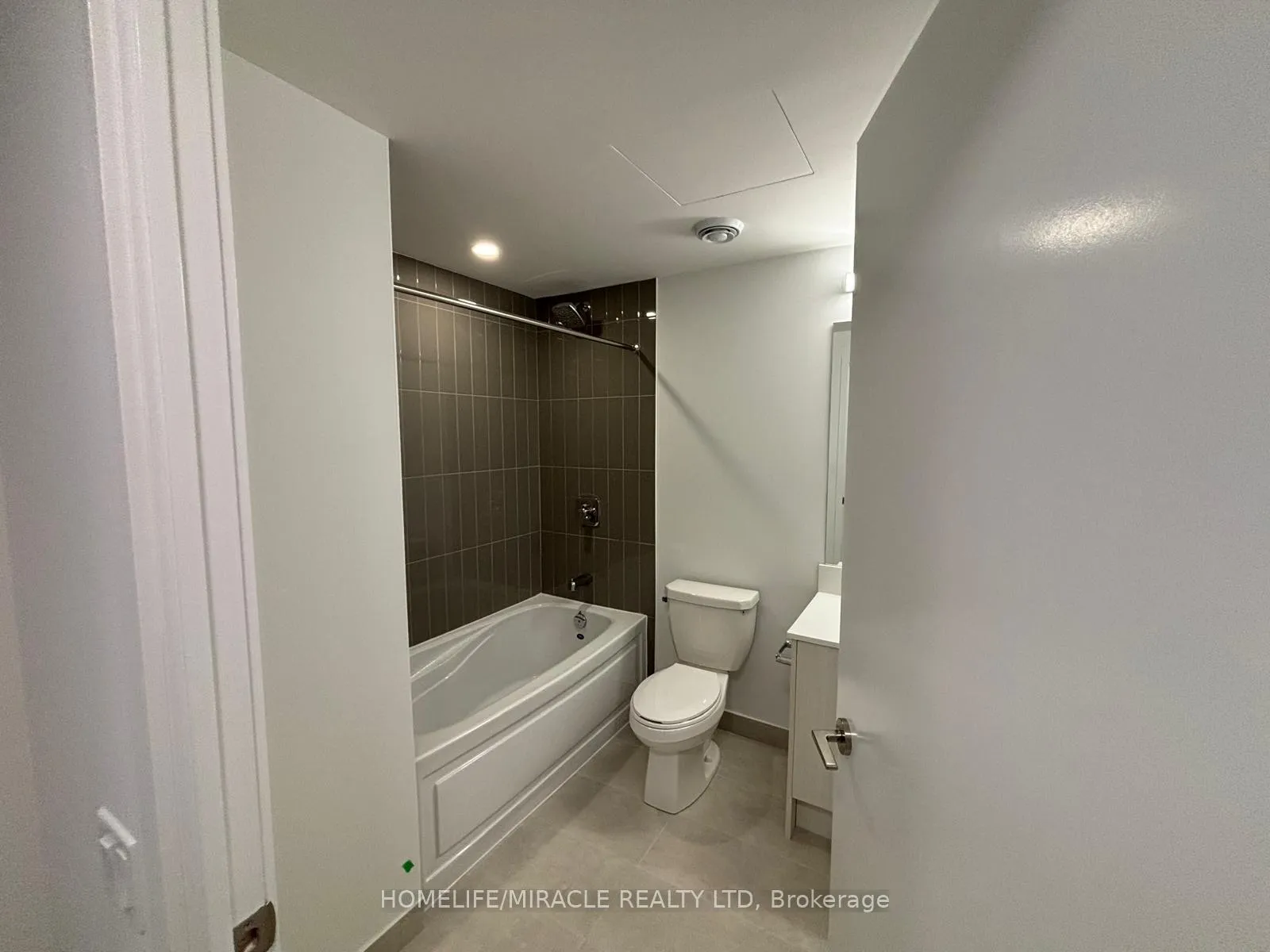 Photo 10 of Unit 1011, 225 Malta Avenue, Brampton, Fletcher's Creek South — HOMEH