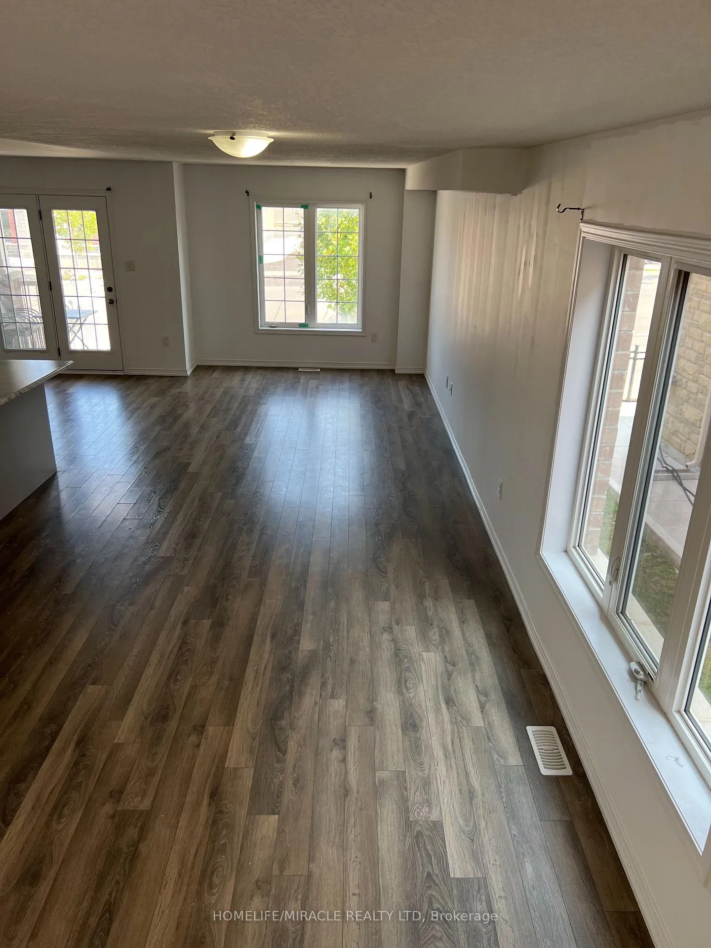 Photo 2 of 150 Golden Springs Drive, Brampton, Northwest Brampton — HOMEH