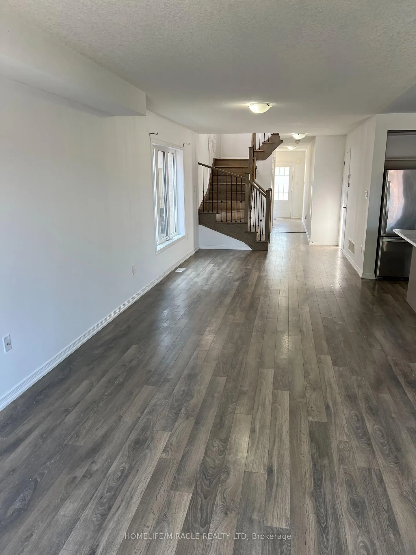 Photo 3 of 150 Golden Springs Drive, Brampton, Northwest Brampton — HOMEH
