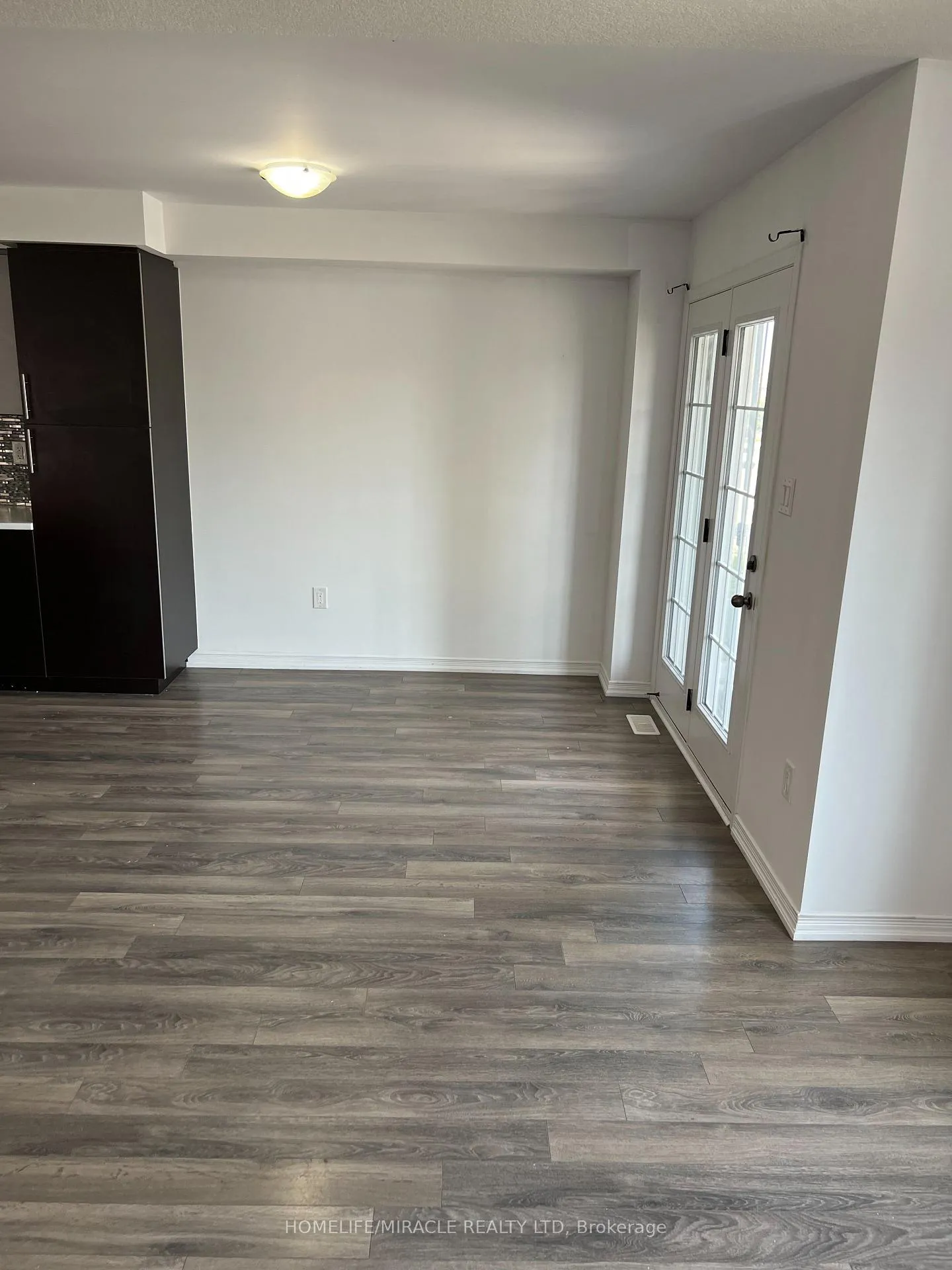 Photo 7 of 150 Golden Springs Drive, Brampton, Northwest Brampton — HOMEH