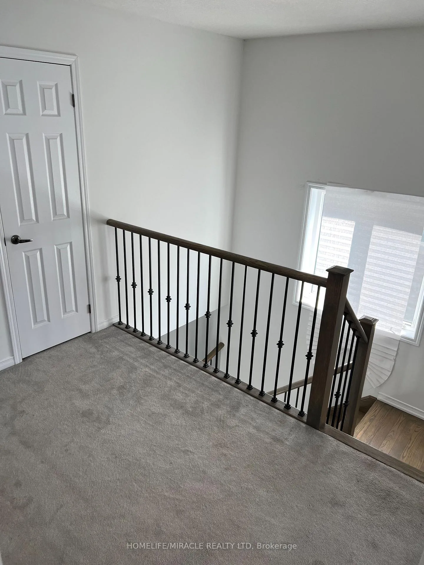 Photo 12 of 150 Golden Springs Drive, Brampton, Northwest Brampton — HOMEH