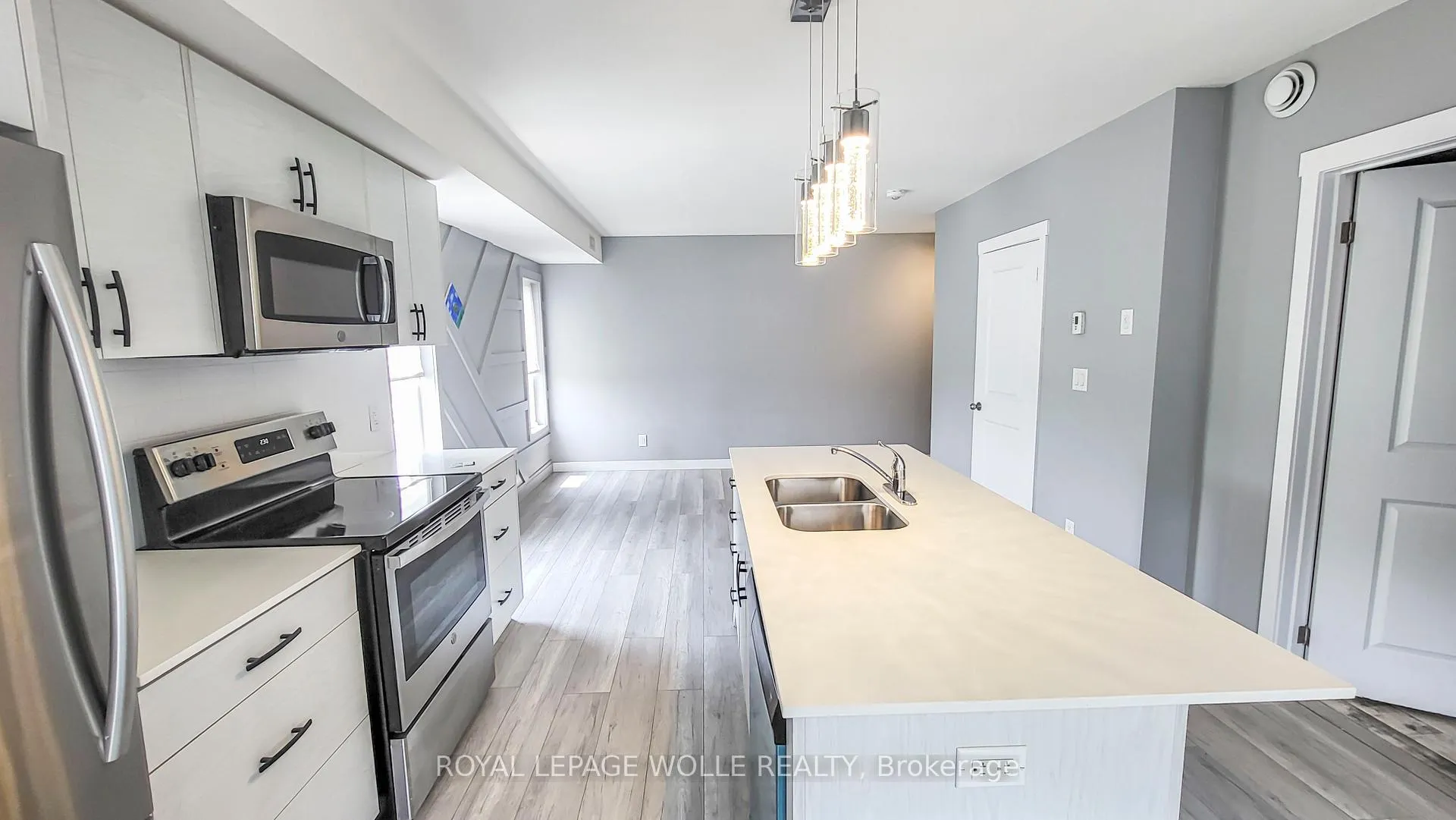 Photo 5 of Unit D, 148 Rochefort Street, Kitchener — HOMEH