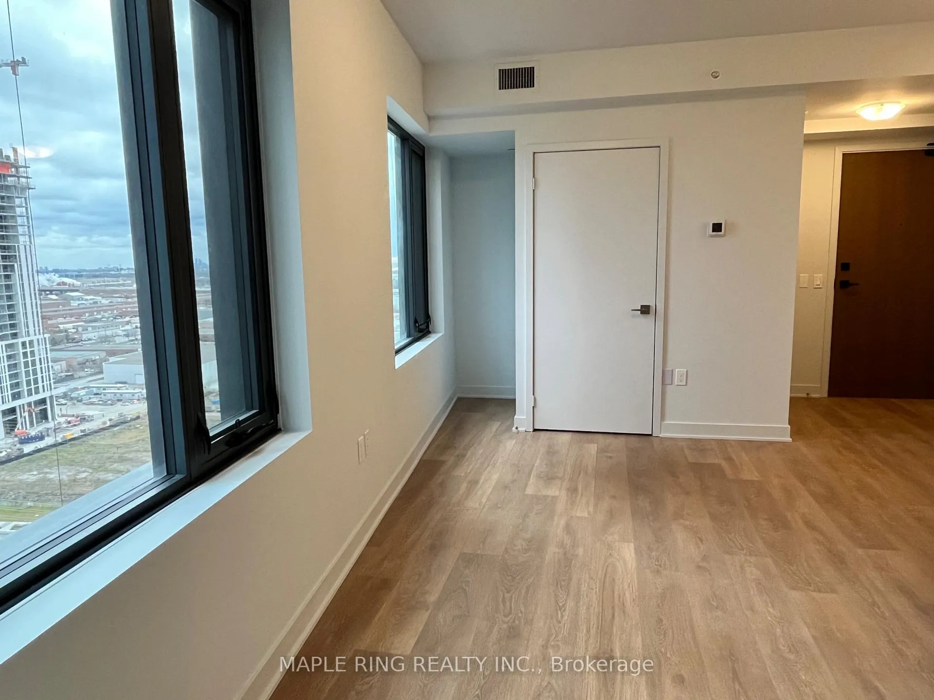 Photo 5 of Unit 1706, 2920 Highway 7, Vaughan, Vaughan Corporate Centre — HOMEH