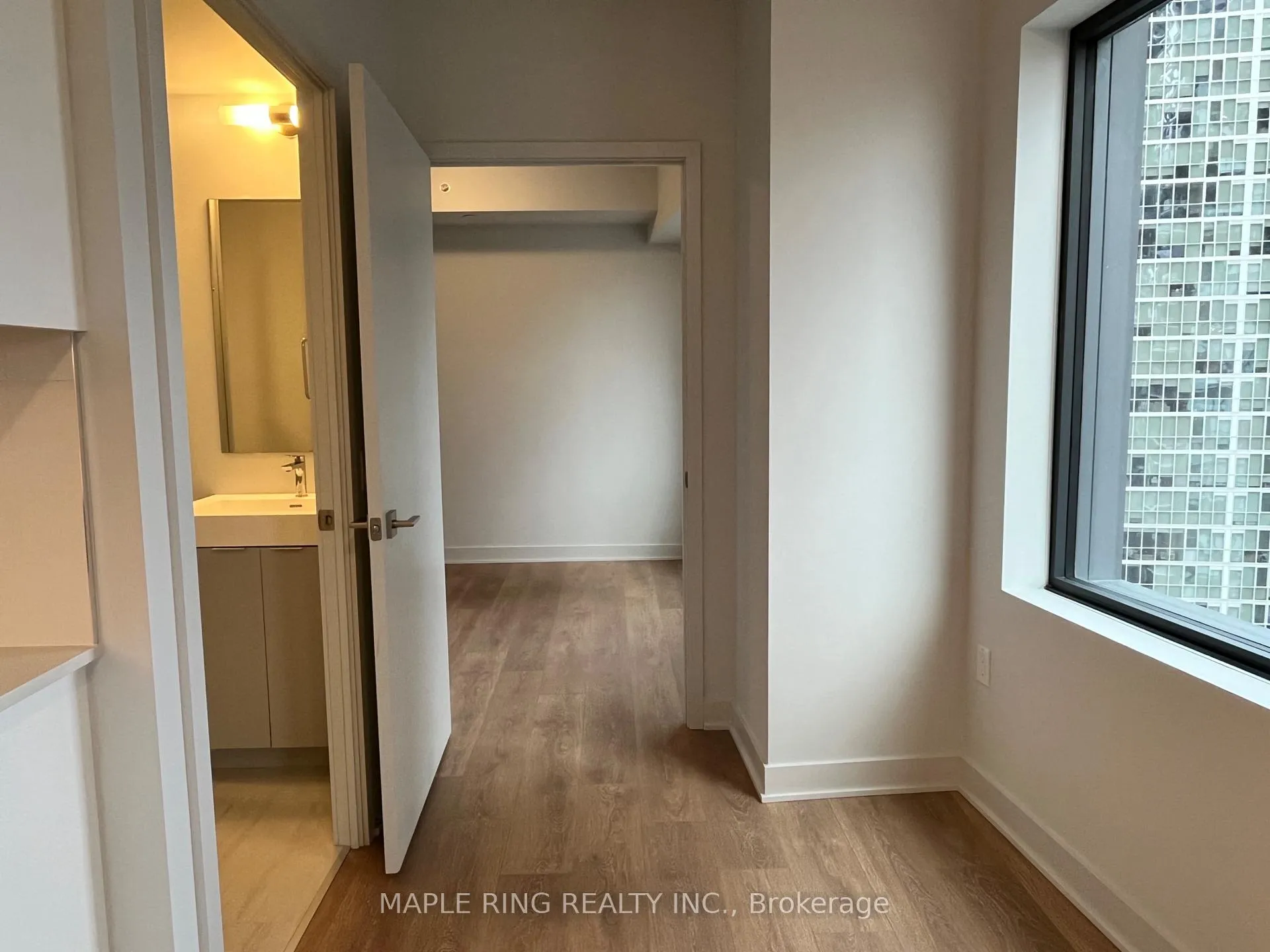 Photo 11 of Unit 1706, 2920 Highway 7, Vaughan, Vaughan Corporate Centre — HOMEH