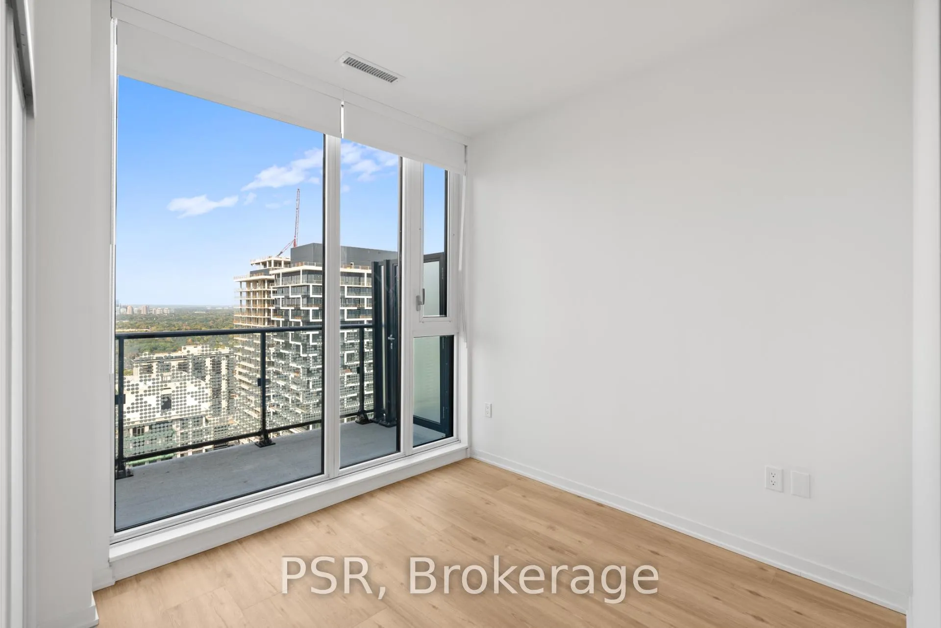 Photo 8 of Unit 3810, 101 Roehampton Avenue, Toronto, Mount Pleasant West — HOMEH