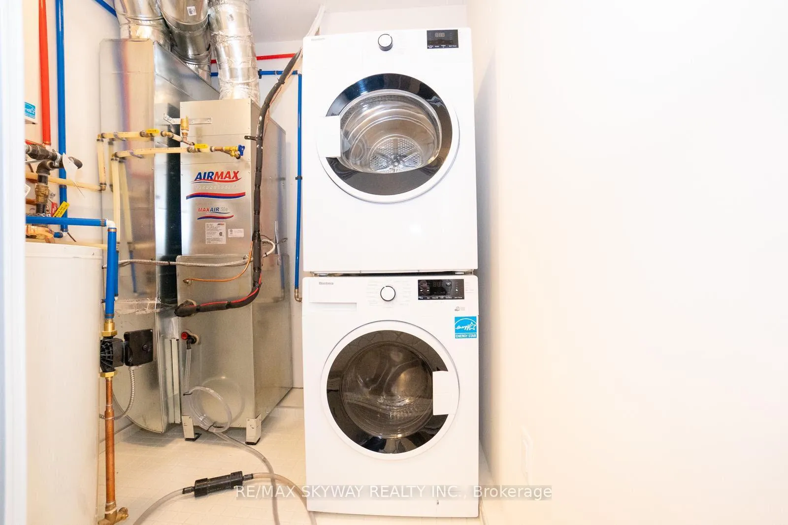 Photo 6 of Unit 111, 58 Sky Harbour Drive, Brampton, Bram West — HOMEH