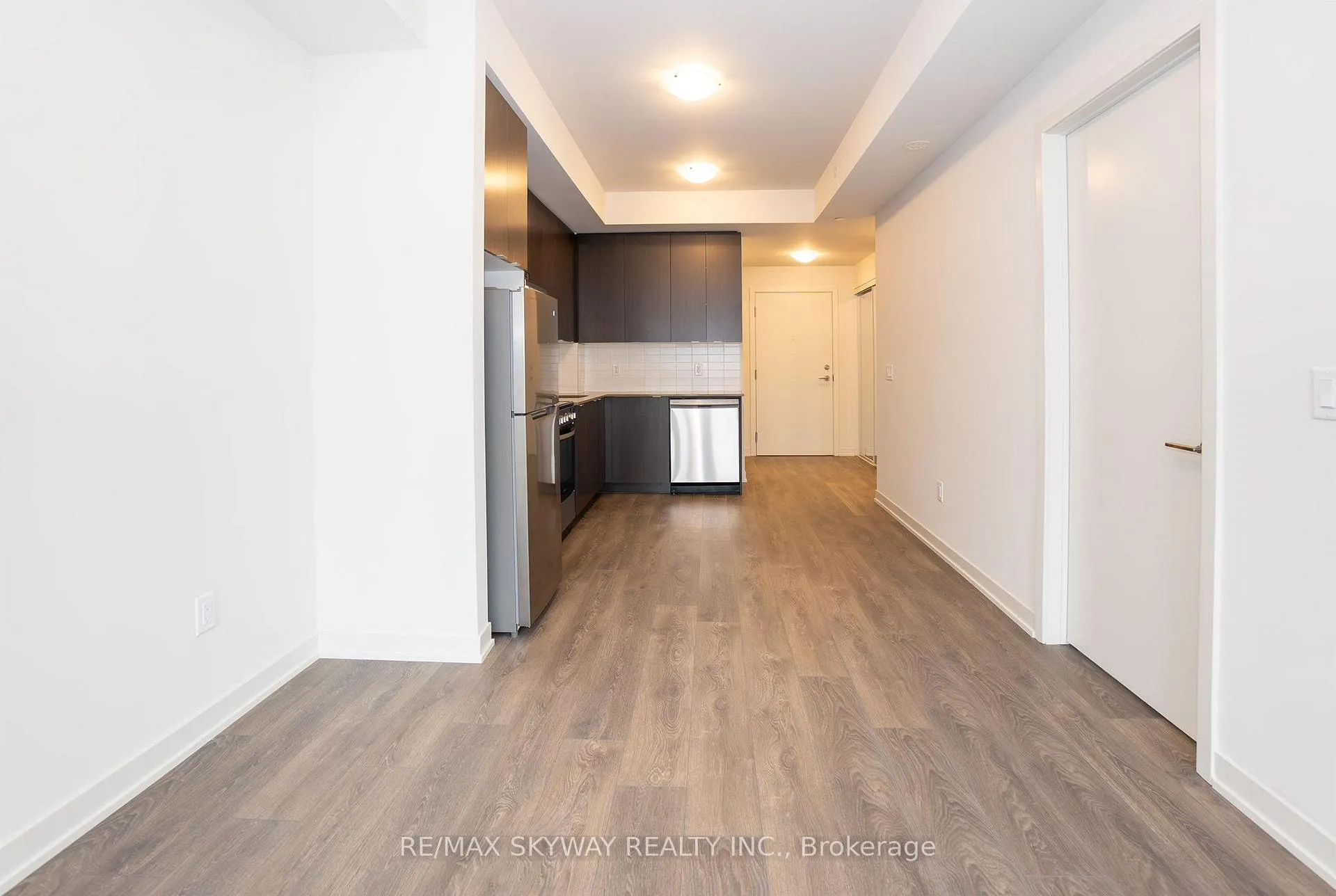 Photo 16 of Unit 111, 58 Sky Harbour Drive, Brampton, Bram West — HOMEH