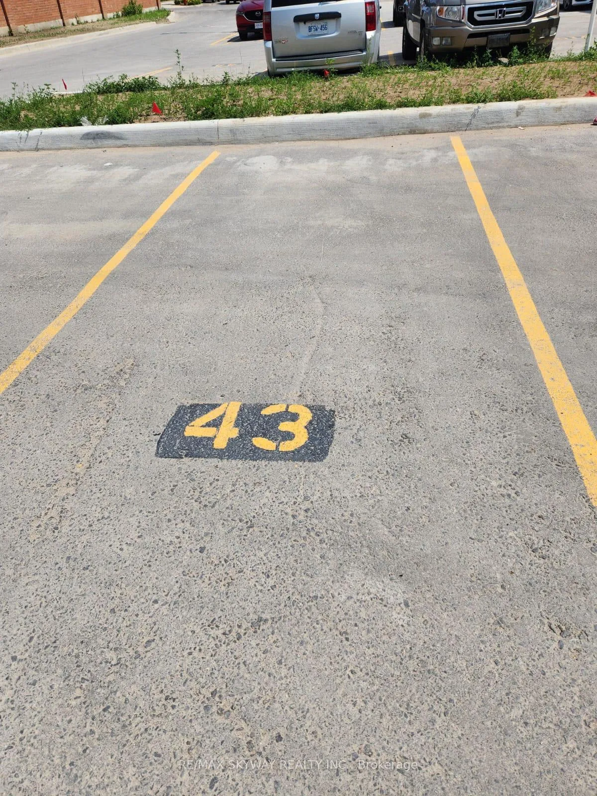 Photo 17 of Unit 111, 58 Sky Harbour Drive, Brampton, Bram West — HOMEH