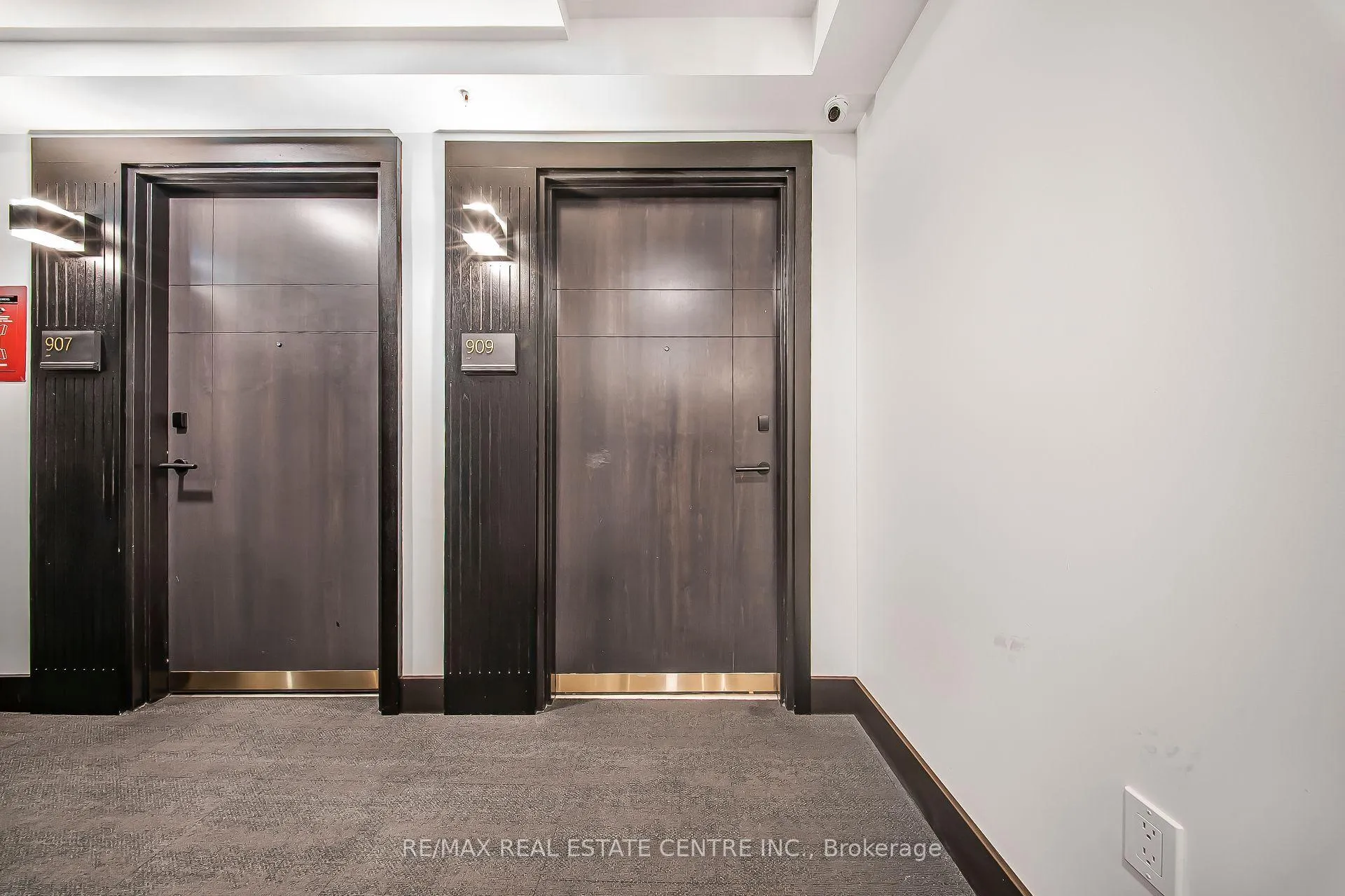 Photo 10 of Unit 909, 145 Columbia Street W, Waterloo — HOMEH