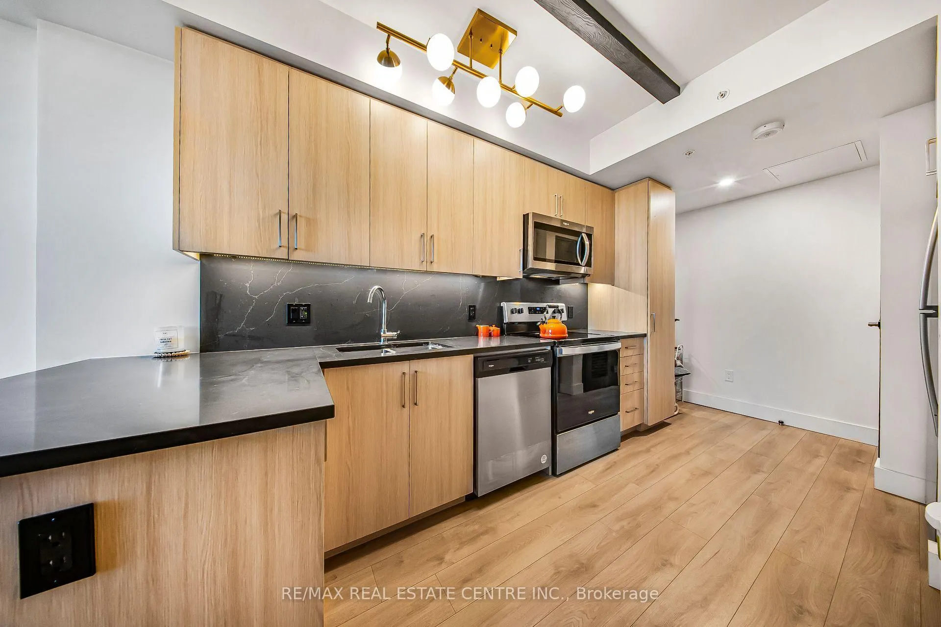 Photo 14 of Unit 909, 145 Columbia Street W, Waterloo — HOMEH