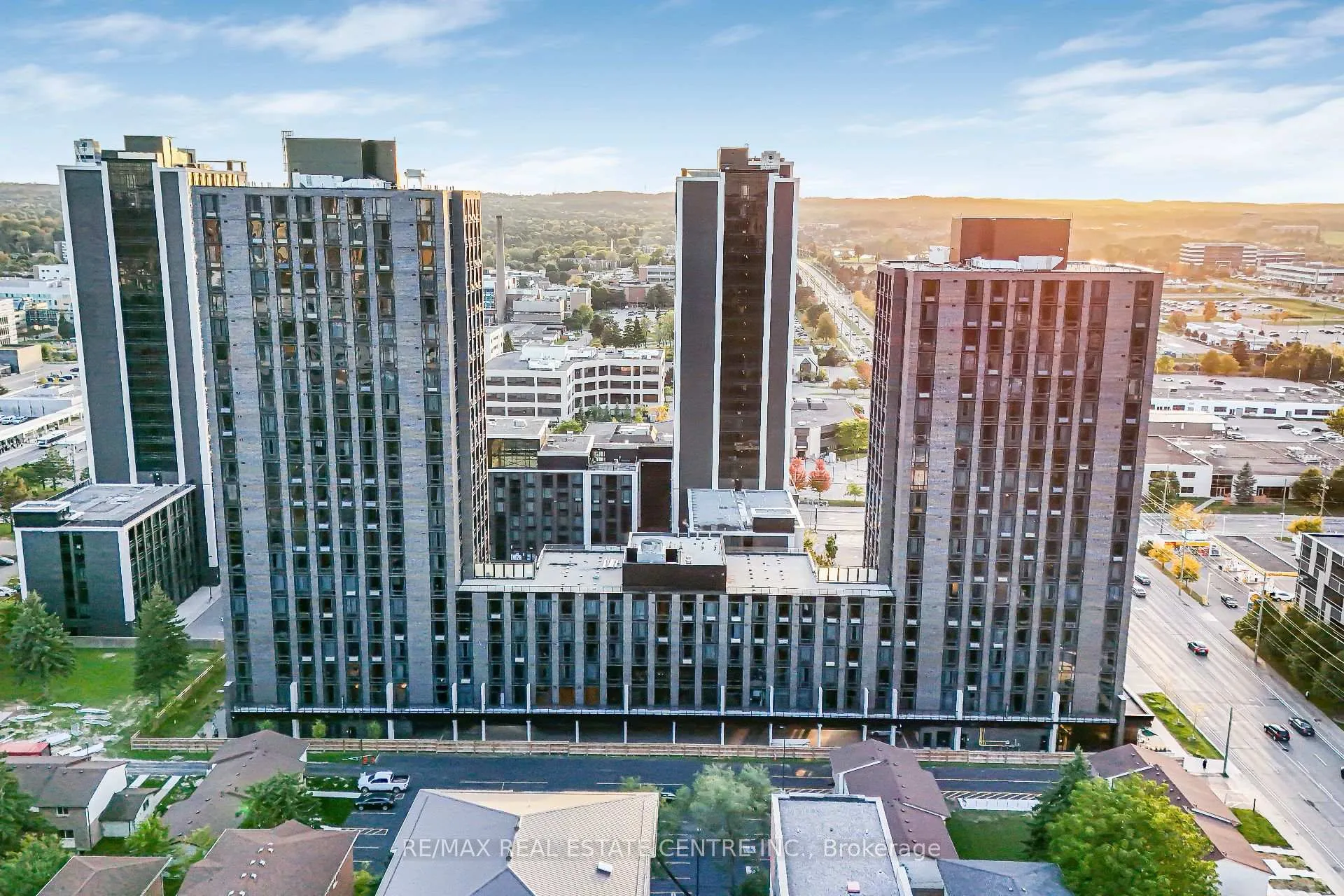 Photo 31 of Unit 909, 145 Columbia Street W, Waterloo — HOMEH