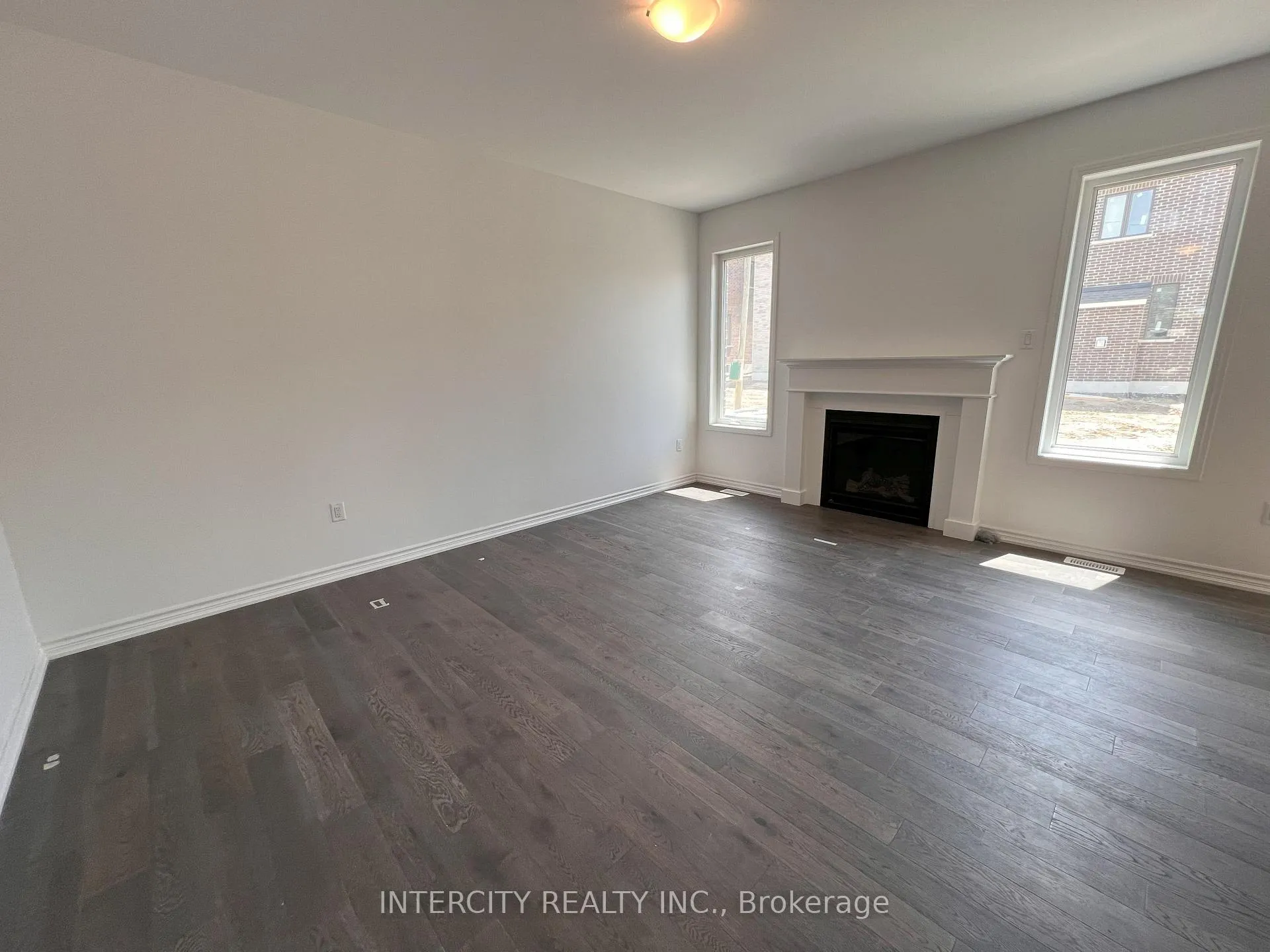 Photo 8 of 354 Madelaine Drive, Barrie, Painswick South — HOMEH
