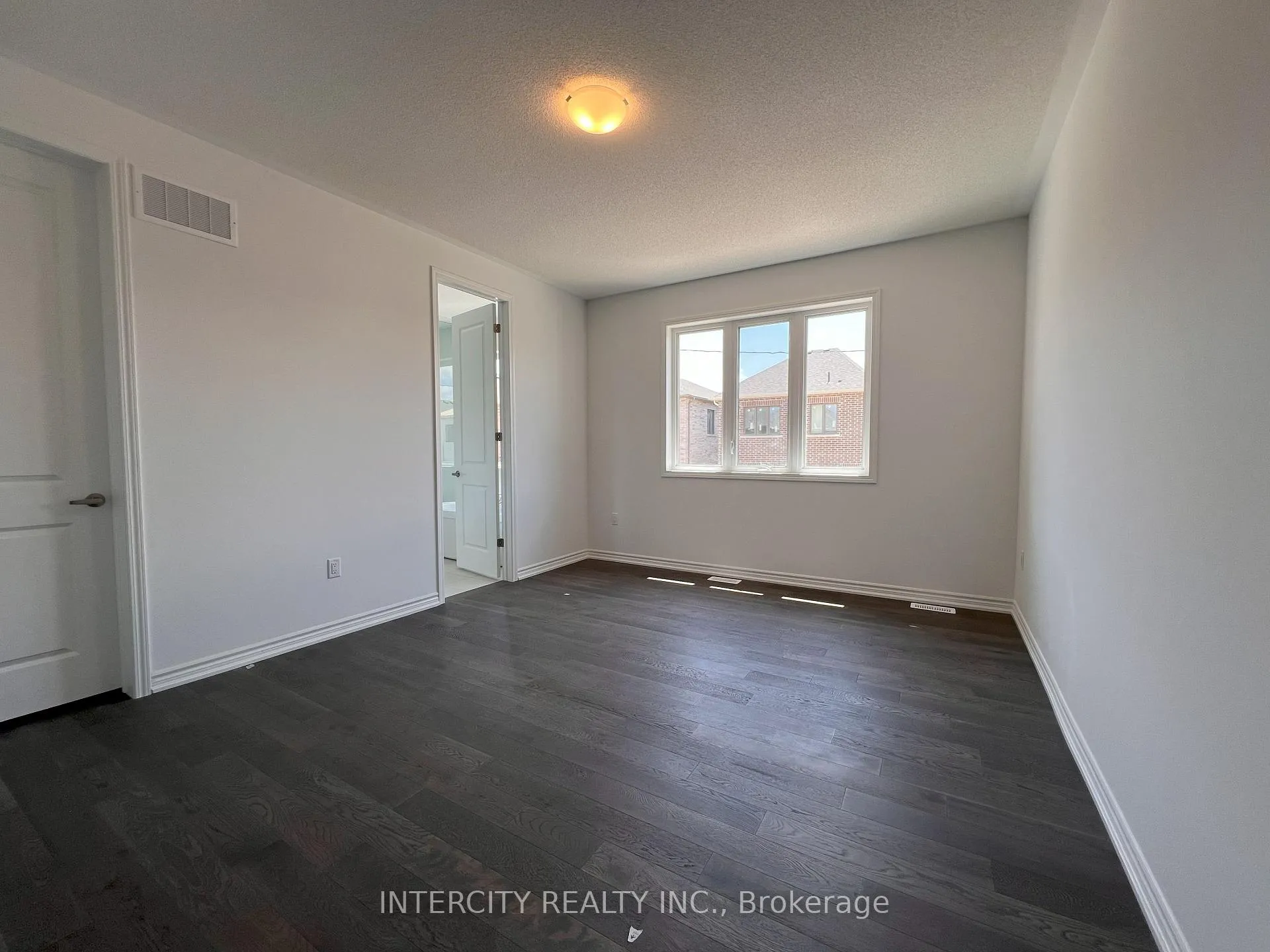 Photo 15 of 354 Madelaine Drive, Barrie, Painswick South — HOMEH