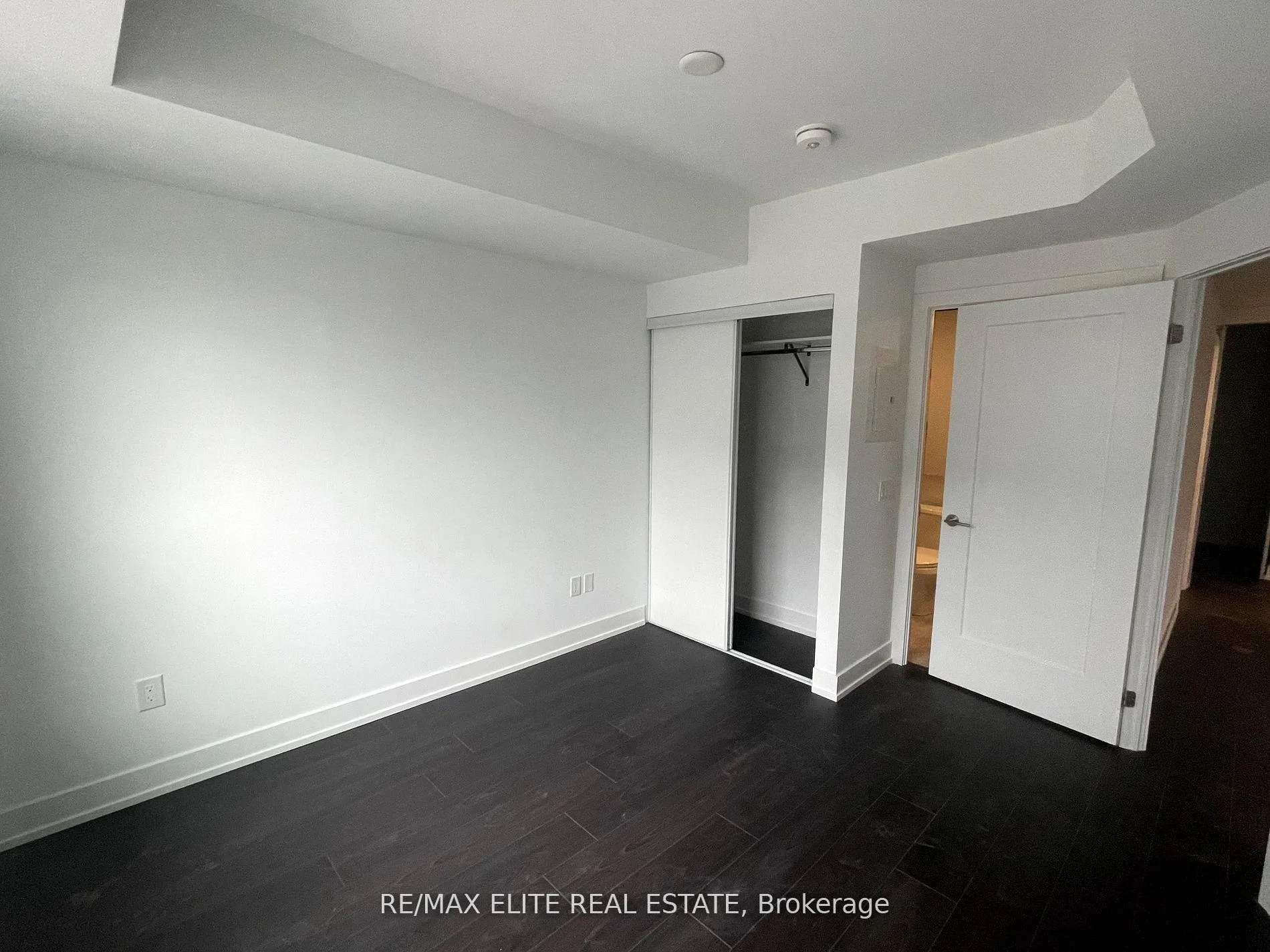 Photo 8 of Unit 706, 8 Cedarland Drive, Markham, Unionville — HOMEH