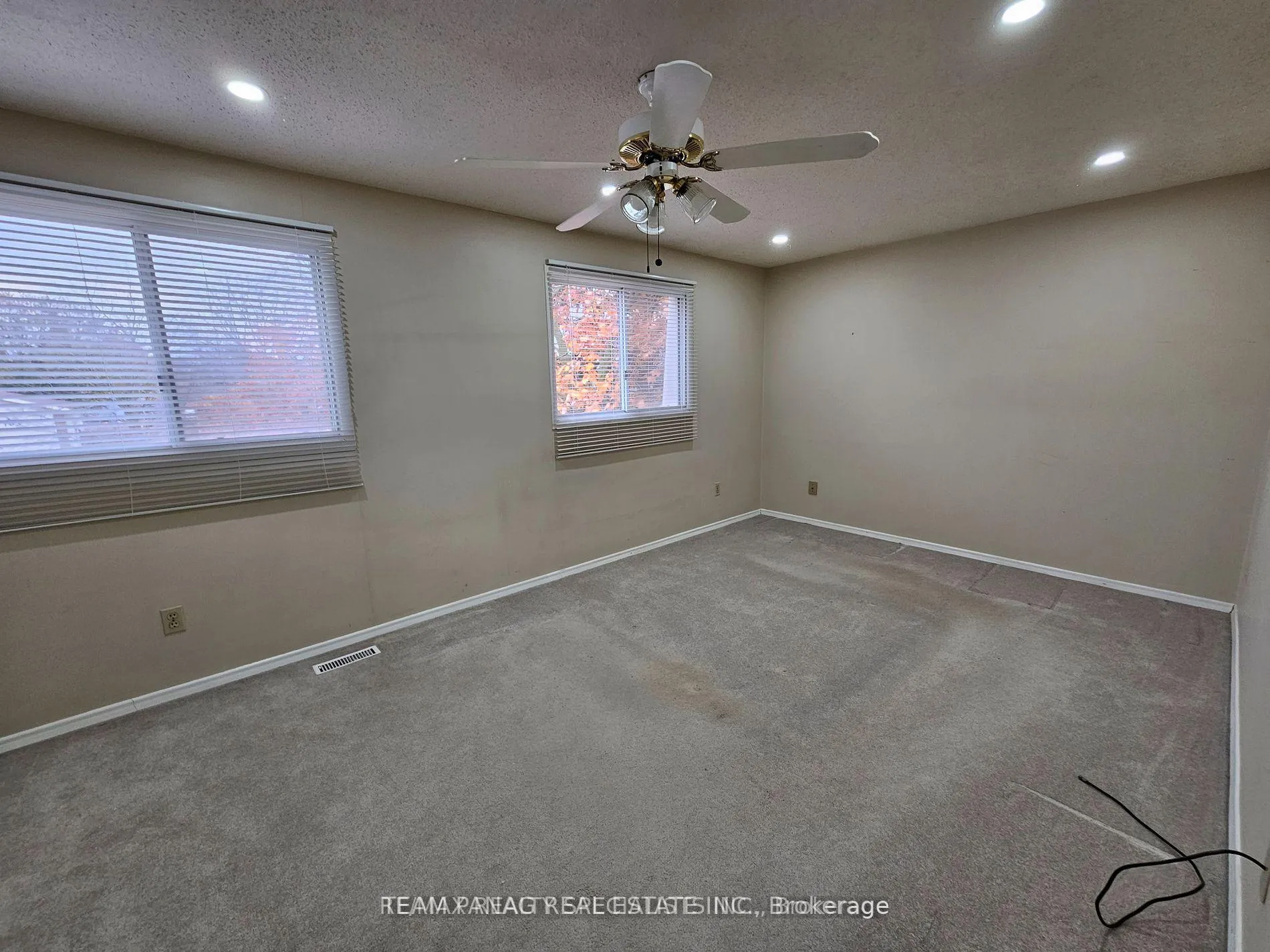 Photo 4 of 106 Millwood Crescent, Kitchener — HOMEH
