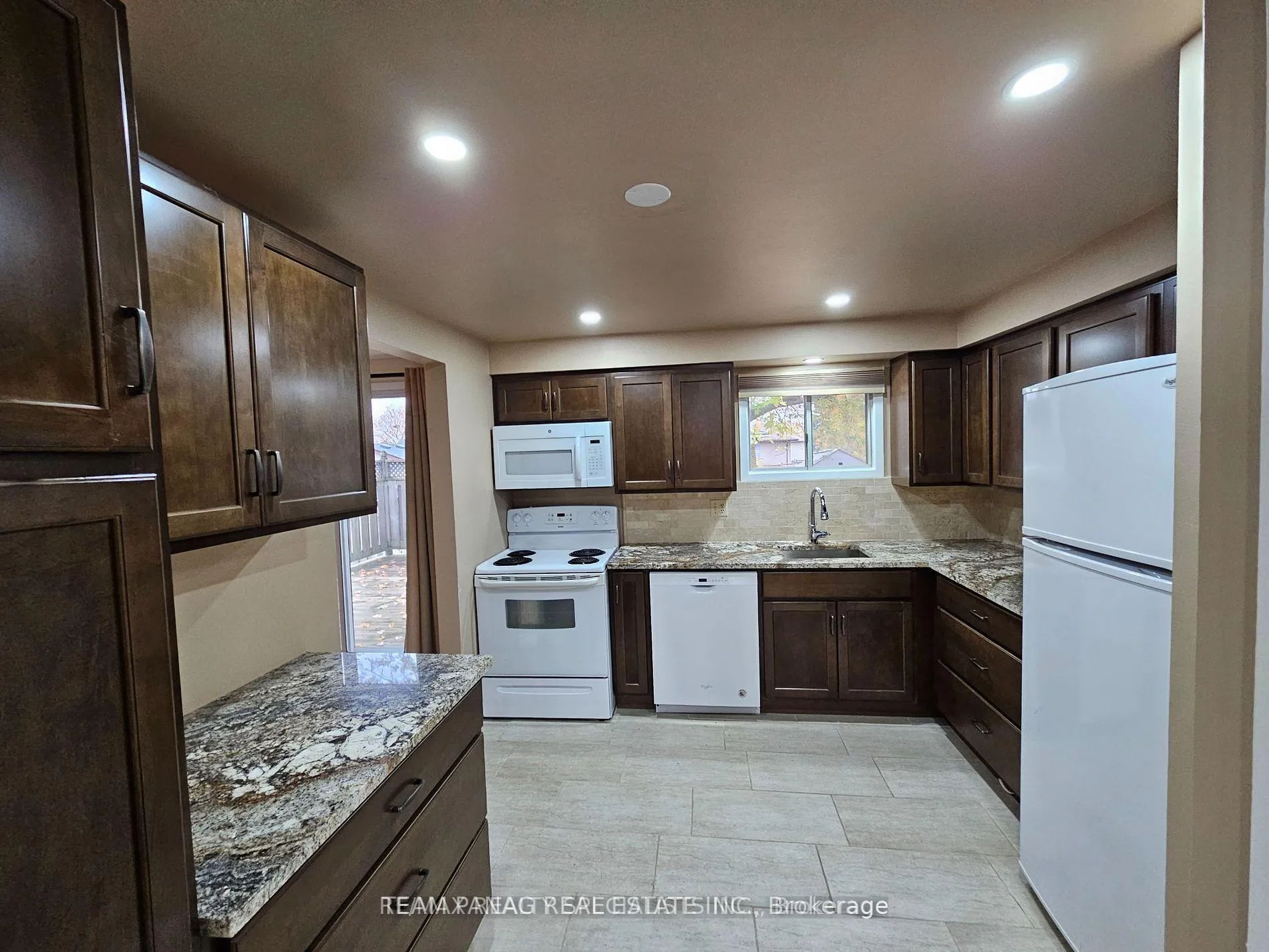 Photo 7 of 106 Millwood Crescent, Kitchener — HOMEH