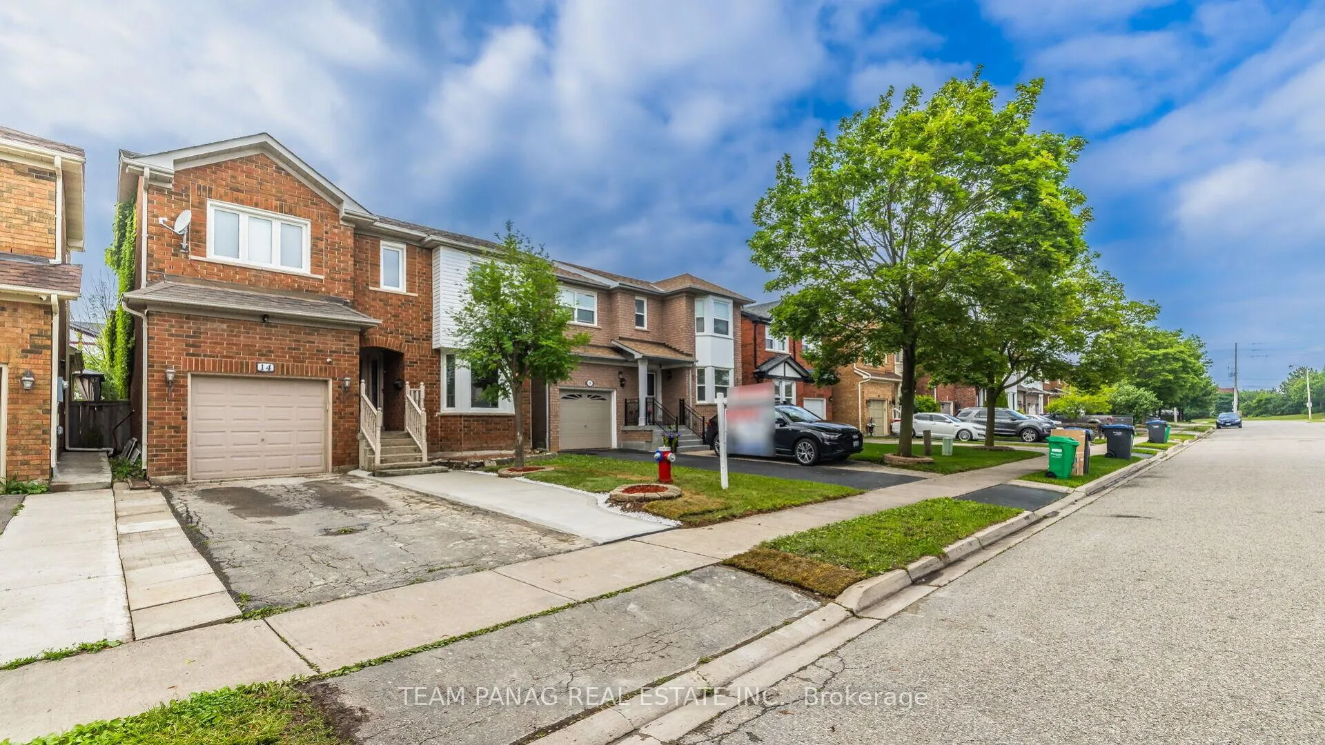Photo 1 of 14 Shady Pine Circle, Brampton, Sandringham-Wellington — HOMEH
