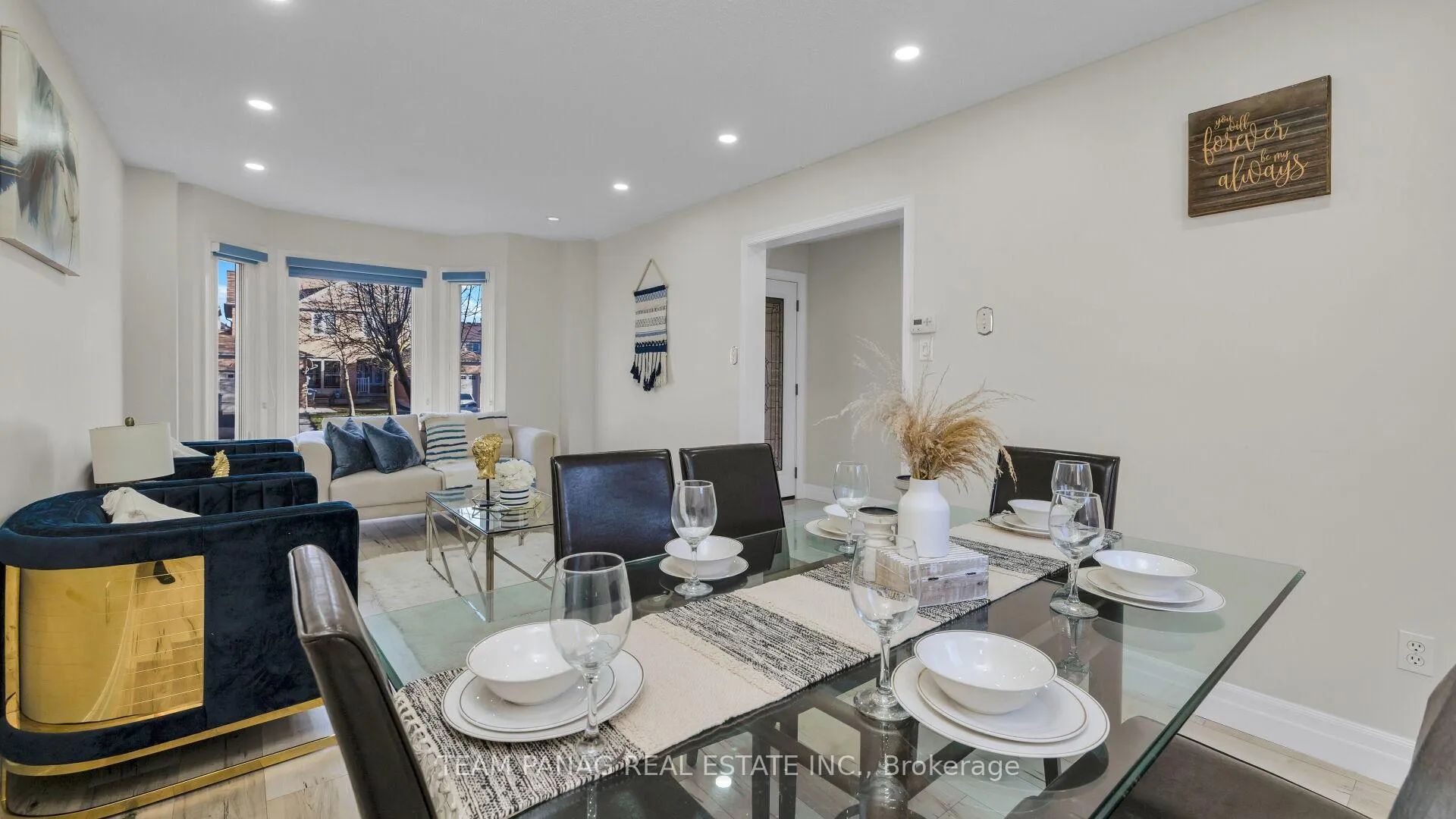 Photo 9 of 14 Shady Pine Circle, Brampton, Sandringham-Wellington — HOMEH