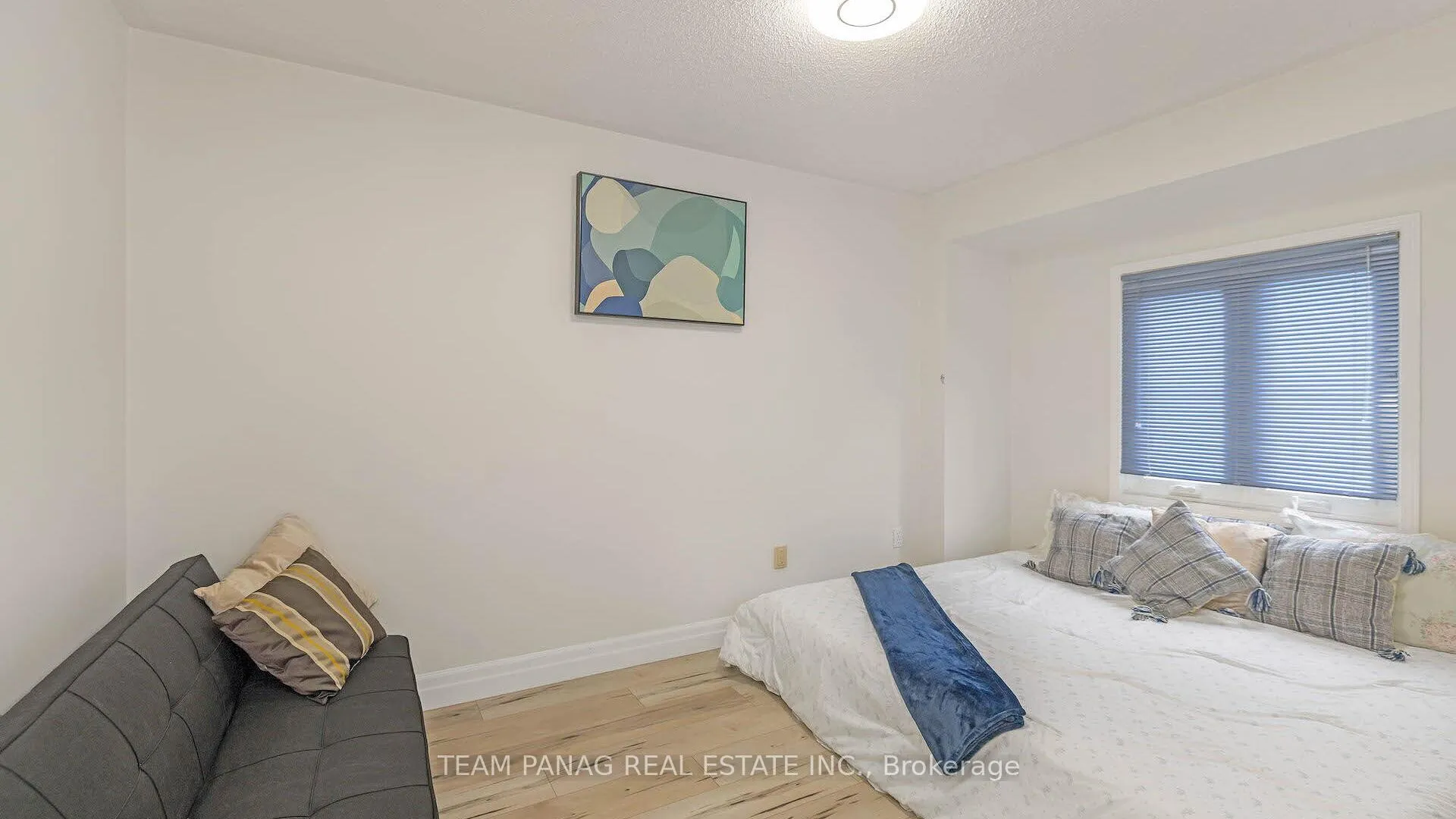 Photo 18 of 14 Shady Pine Circle, Brampton, Sandringham-Wellington — HOMEH