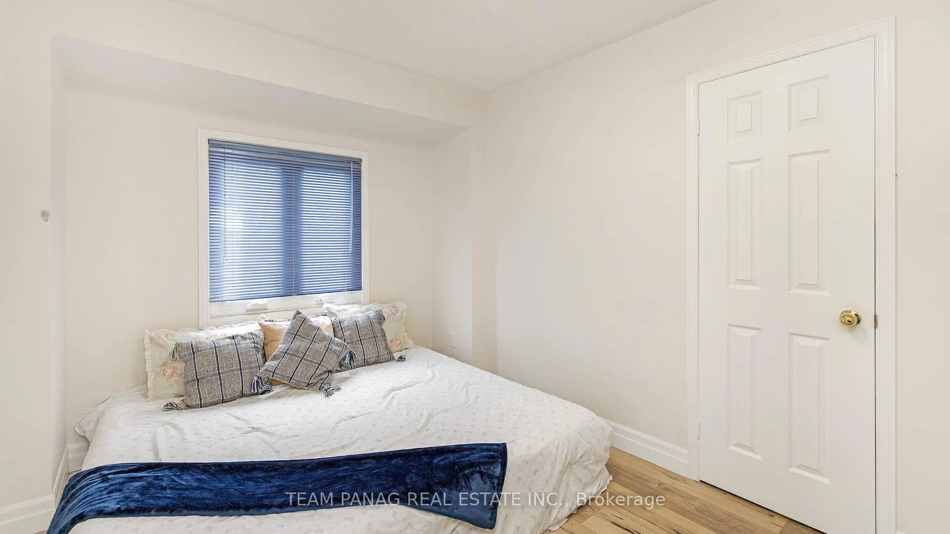 Photo 19 of 14 Shady Pine Circle, Brampton, Sandringham-Wellington — HOMEH