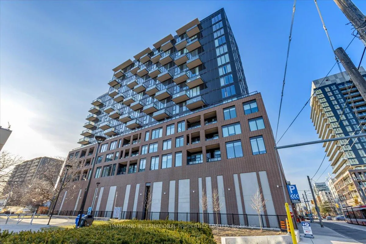 Front of Unit 1023, 270 Dufferin Street