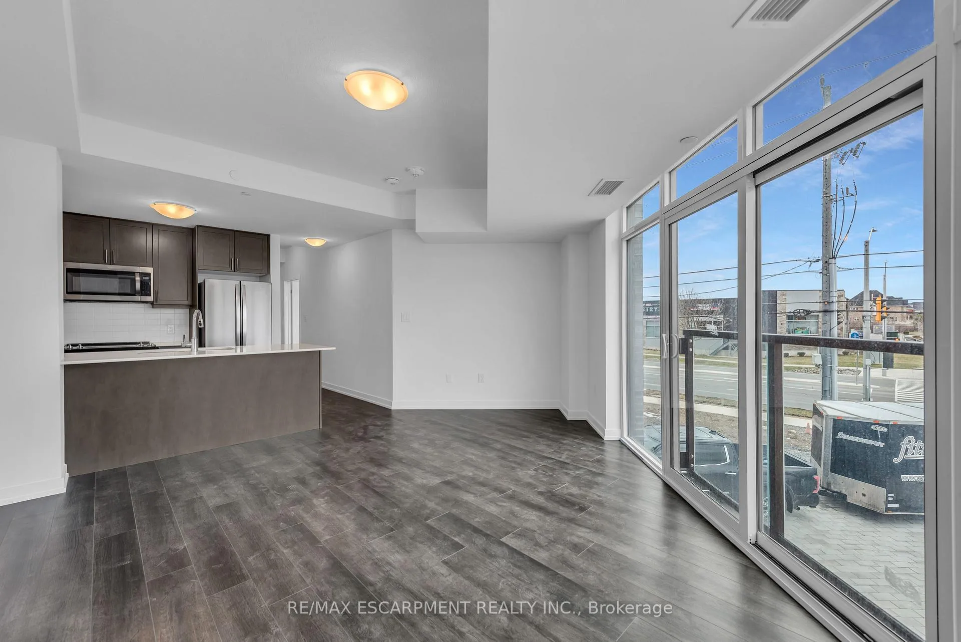 Photo 10 of Unit 233, 10 Mallard Trail, Hamilton, Waterdown — HOMEH