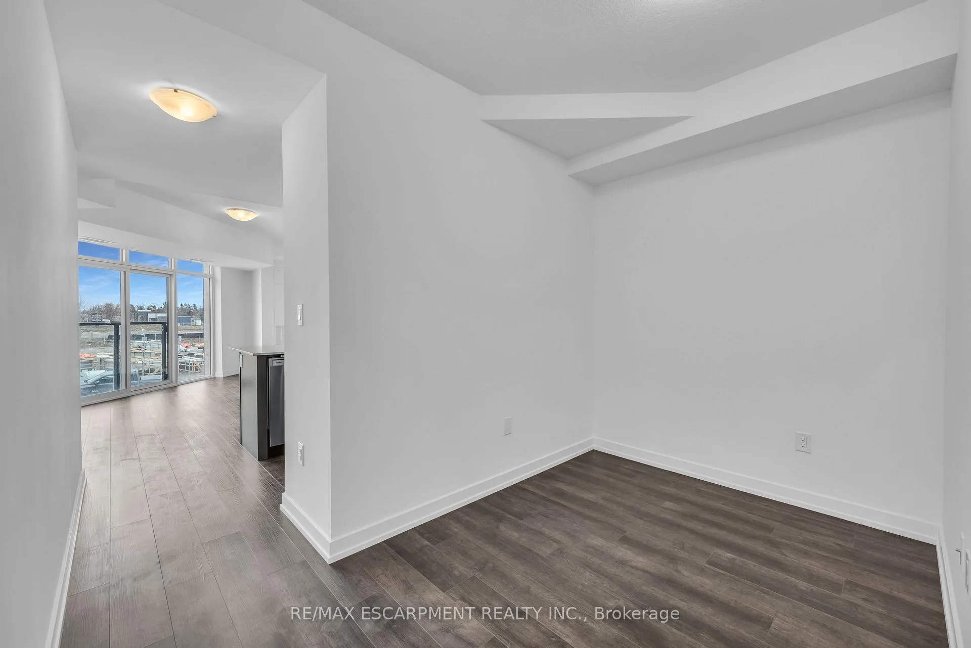 Photo 12 of Unit 233, 10 Mallard Trail, Hamilton, Waterdown — HOMEH