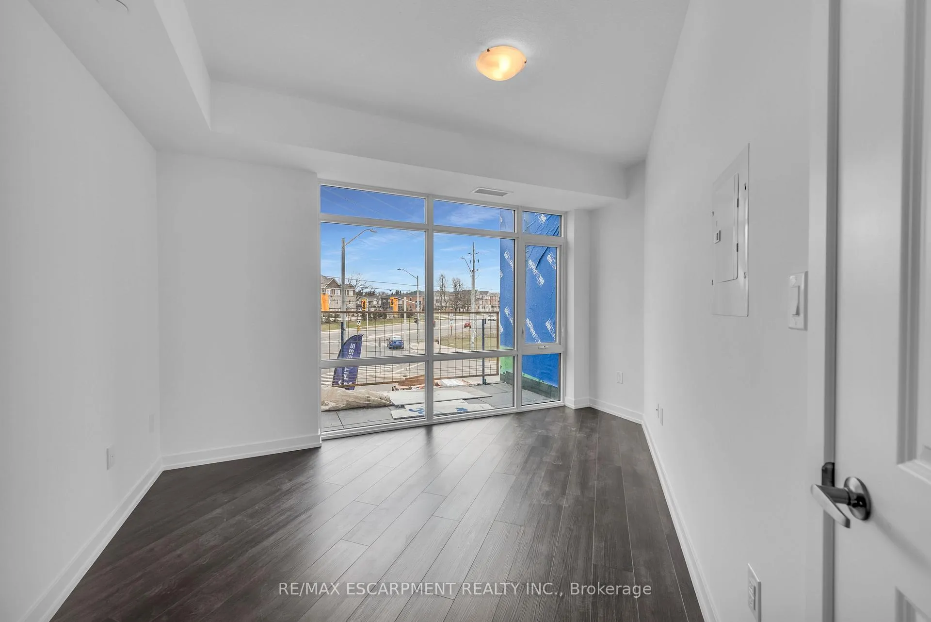Photo 13 of Unit 233, 10 Mallard Trail, Hamilton, Waterdown — HOMEH