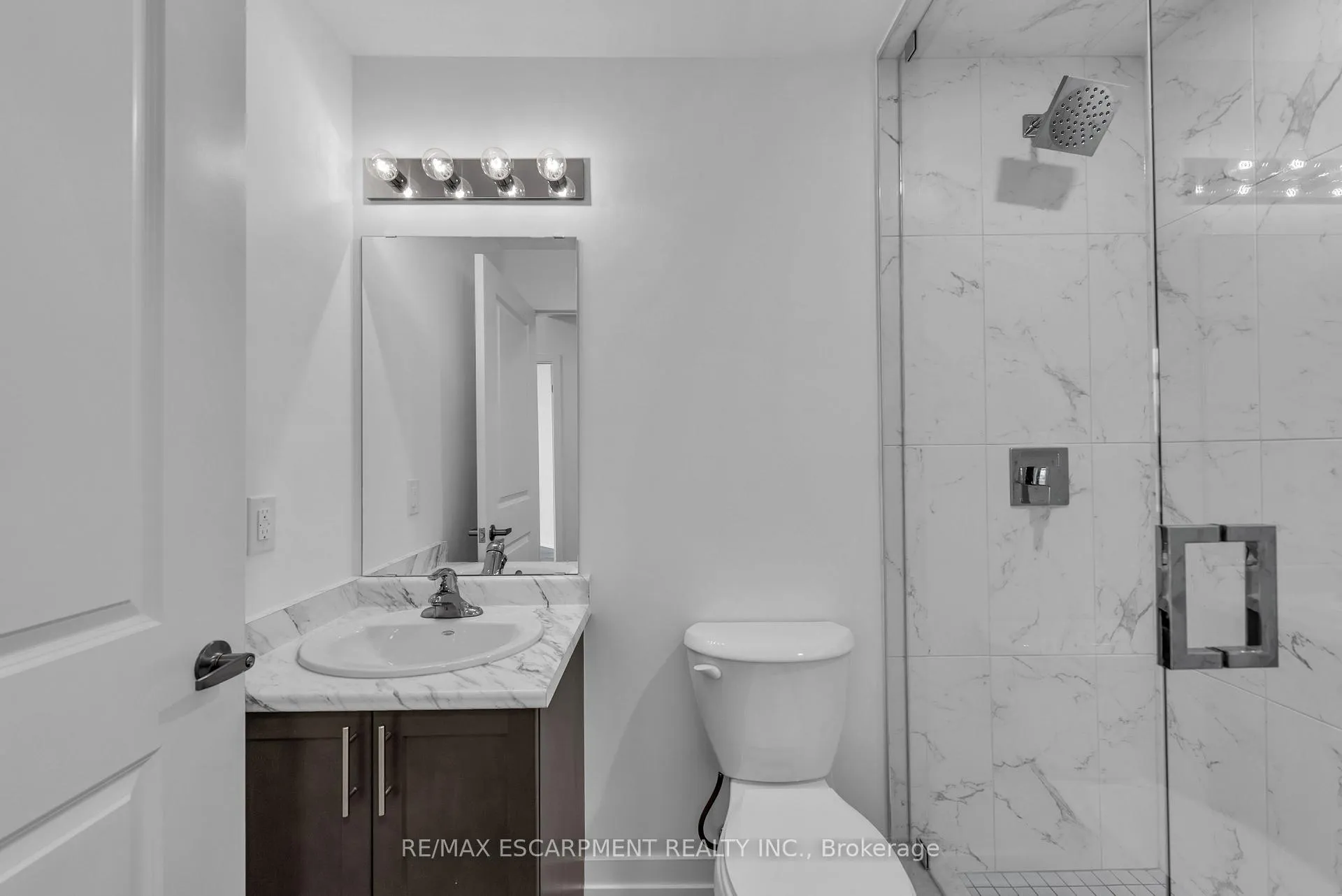 Photo 16 of Unit 233, 10 Mallard Trail, Hamilton, Waterdown — HOMEH